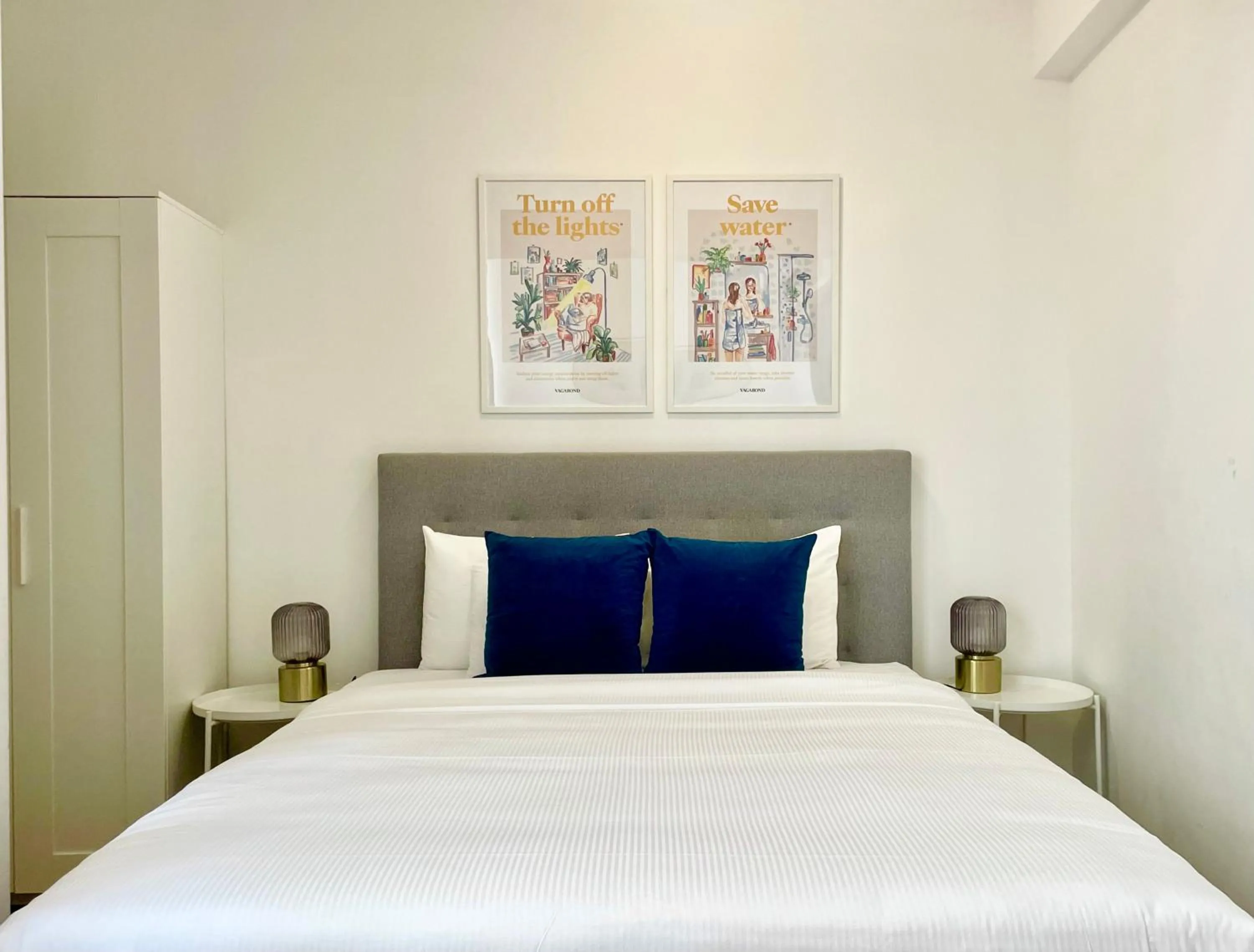 Bedroom in Central Passage Apartments by Vagabond Downtown