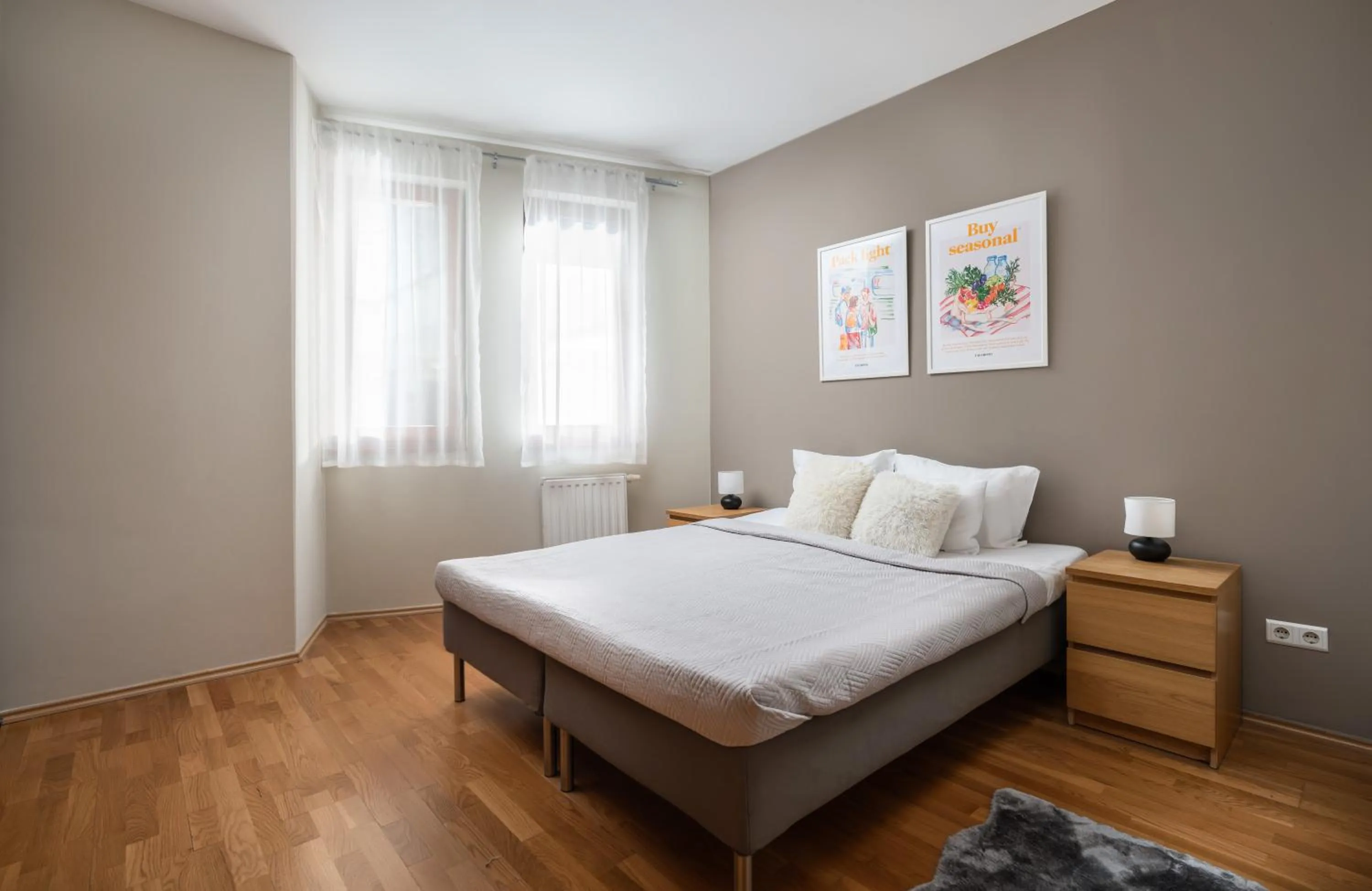 Bedroom in Central Passage Apartments by Vagabond Downtown