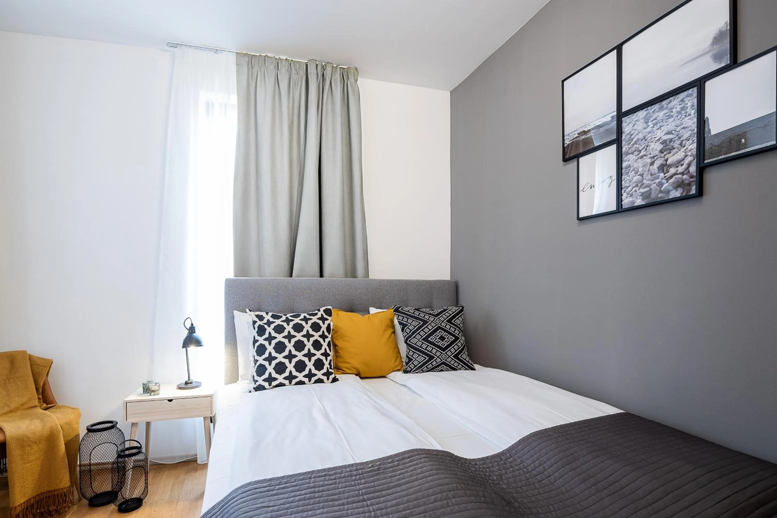 Bedroom in Central Passage Apartments by Vagabond Downtown