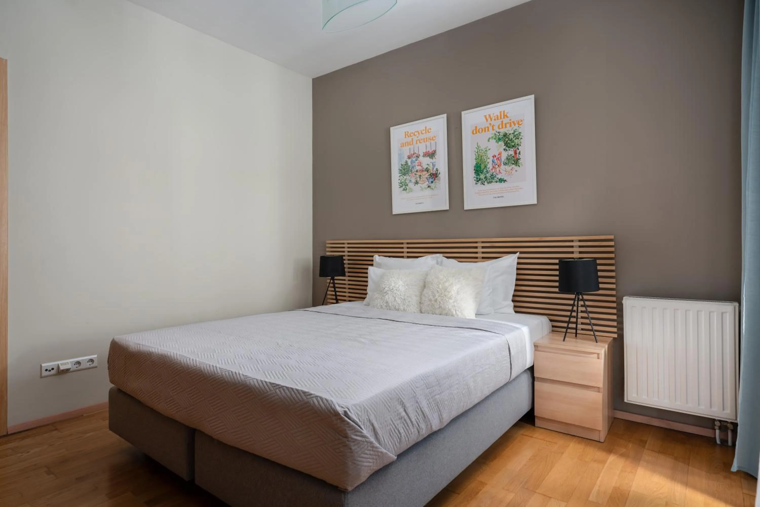 Bedroom in Central Passage Apartments by Vagabond Downtown
