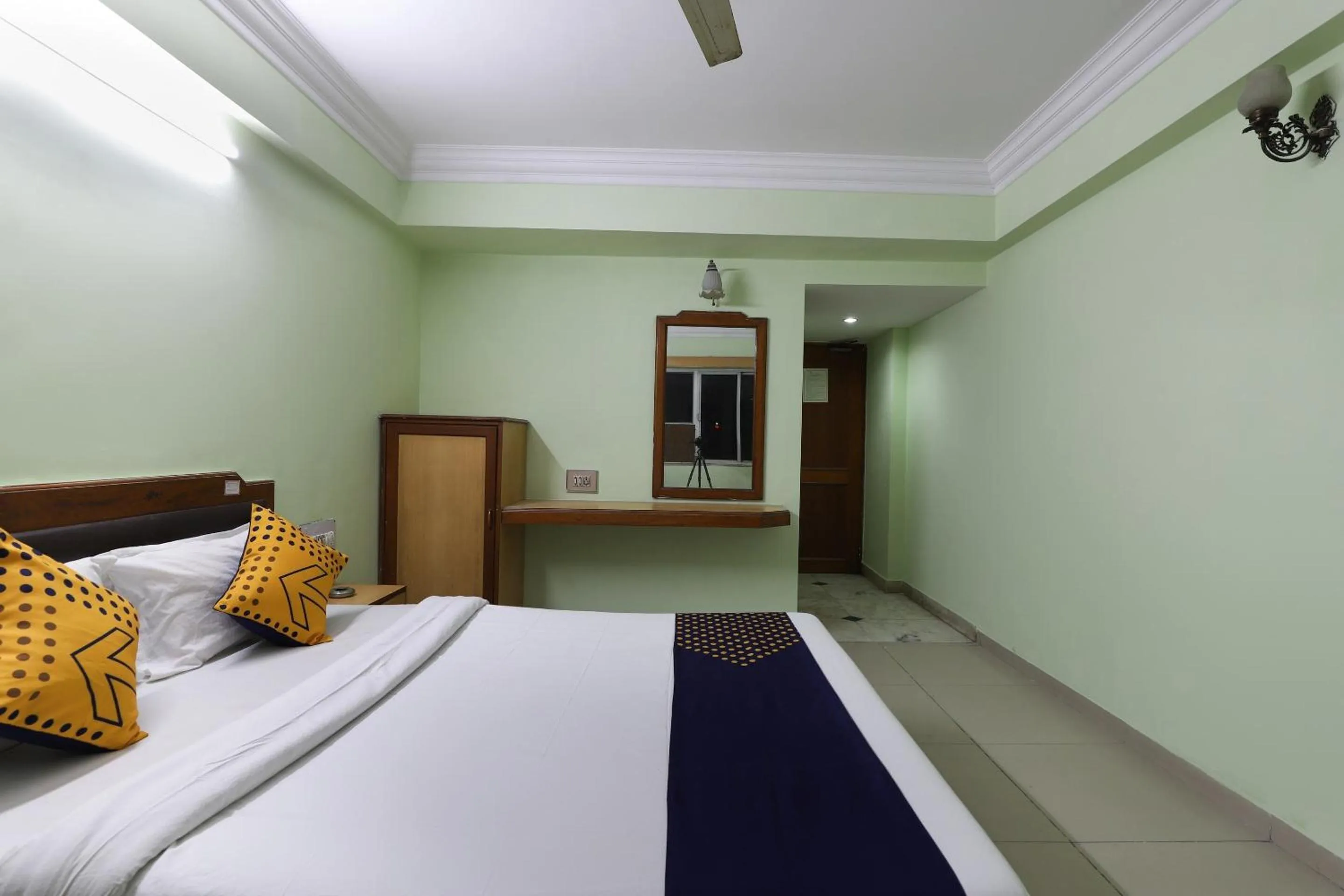 Lobby or reception, Bed in SPOT ON Hotel Hilltop
