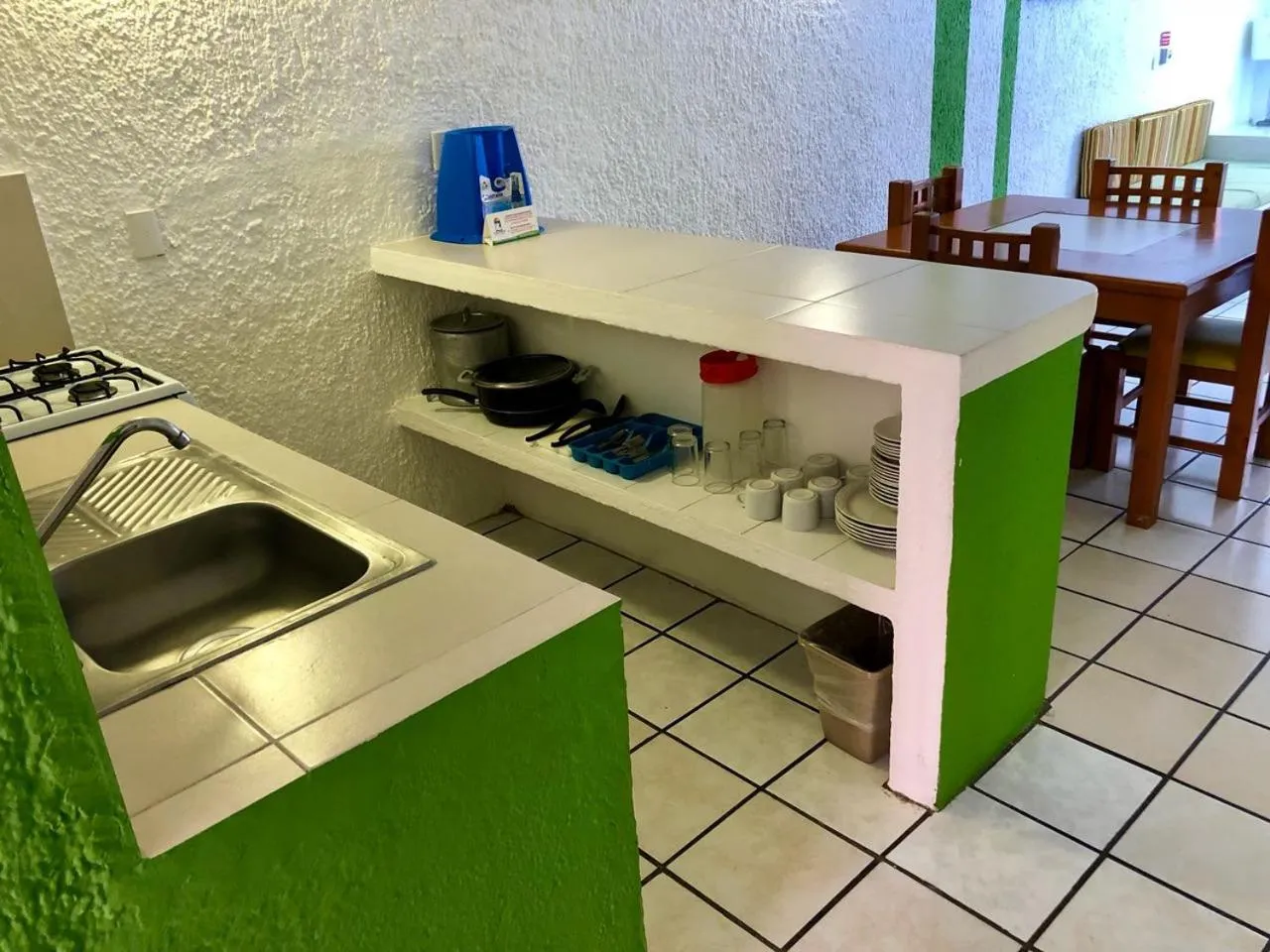 Kitchen or kitchenette in Suites Santa Barbara