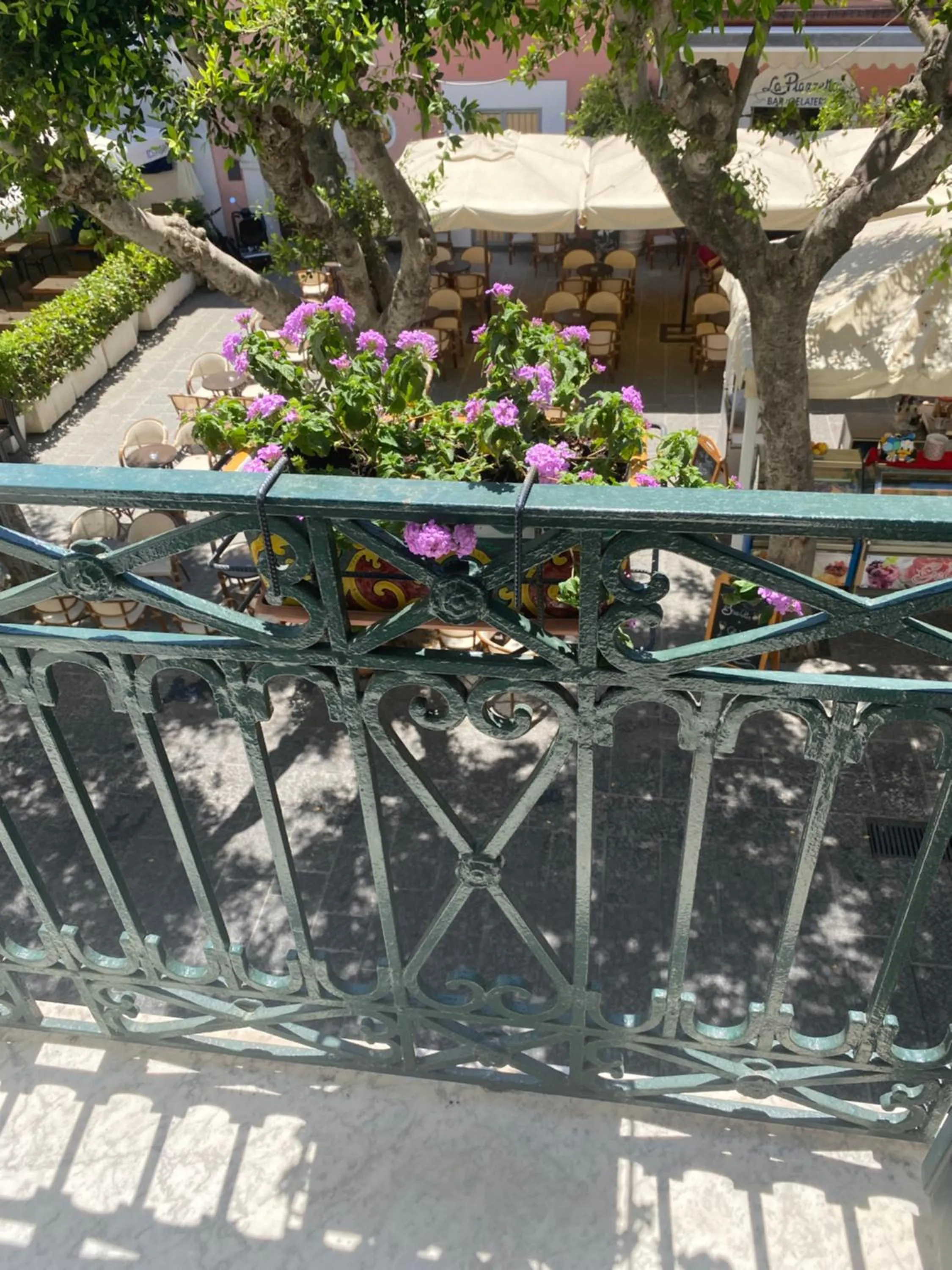 Balcony/Terrace in Queen Suite - Luxury Rooms