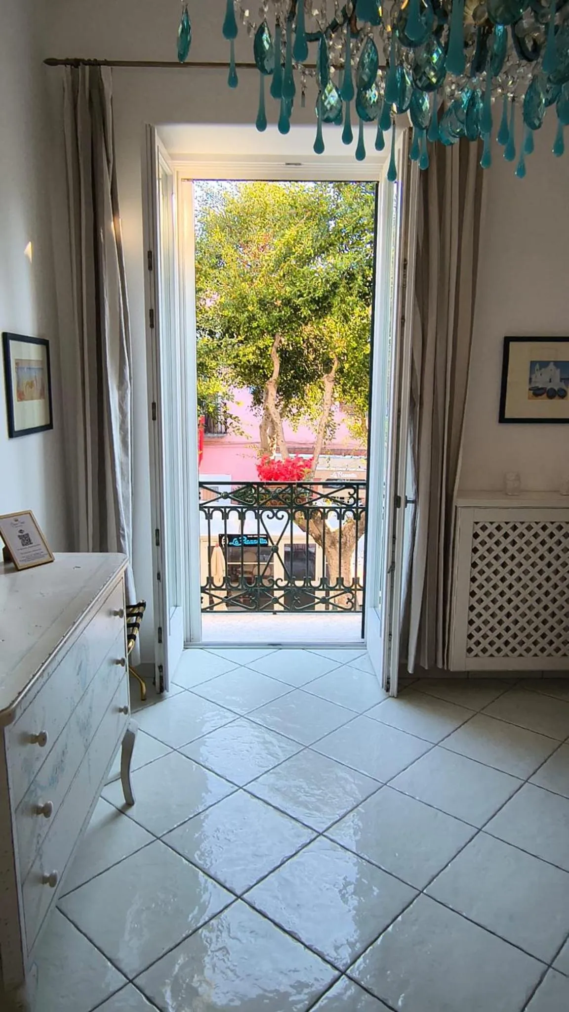 Queen Suite - Luxury Rooms