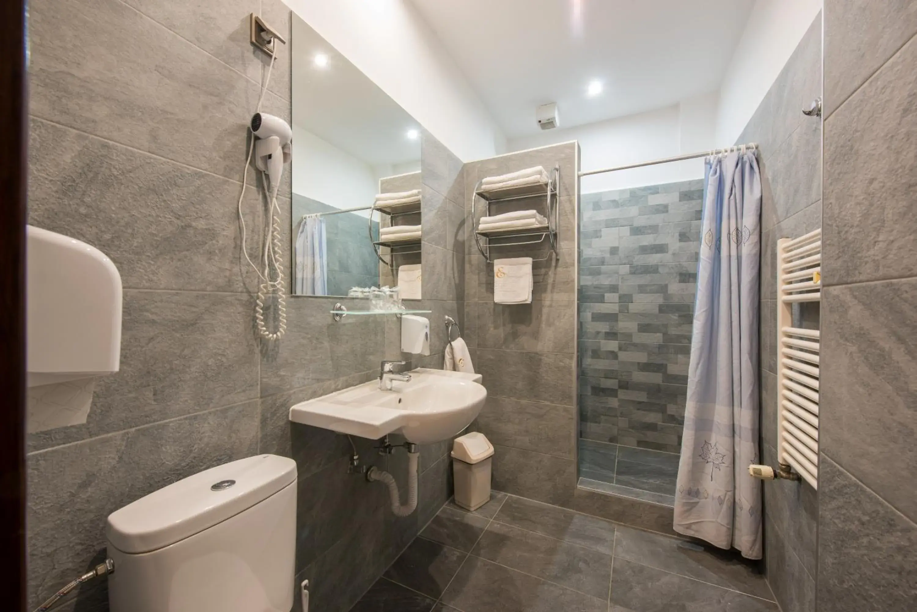 Standard twin park view in Erzsébet Park Hotel Standard twin park view in Erzsébet Park Hotel