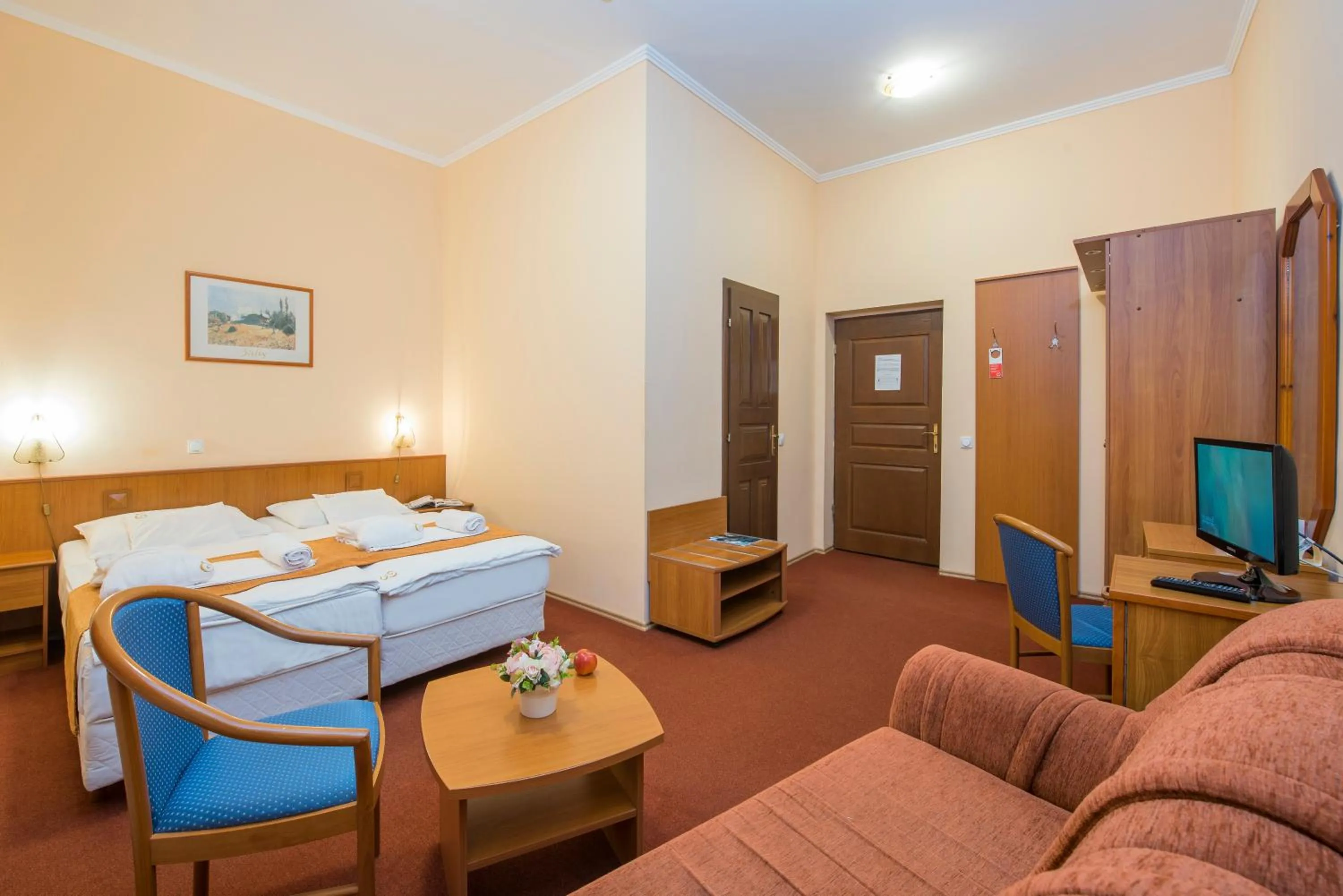 Bedroom, Bed in Erzsébet Park Hotel