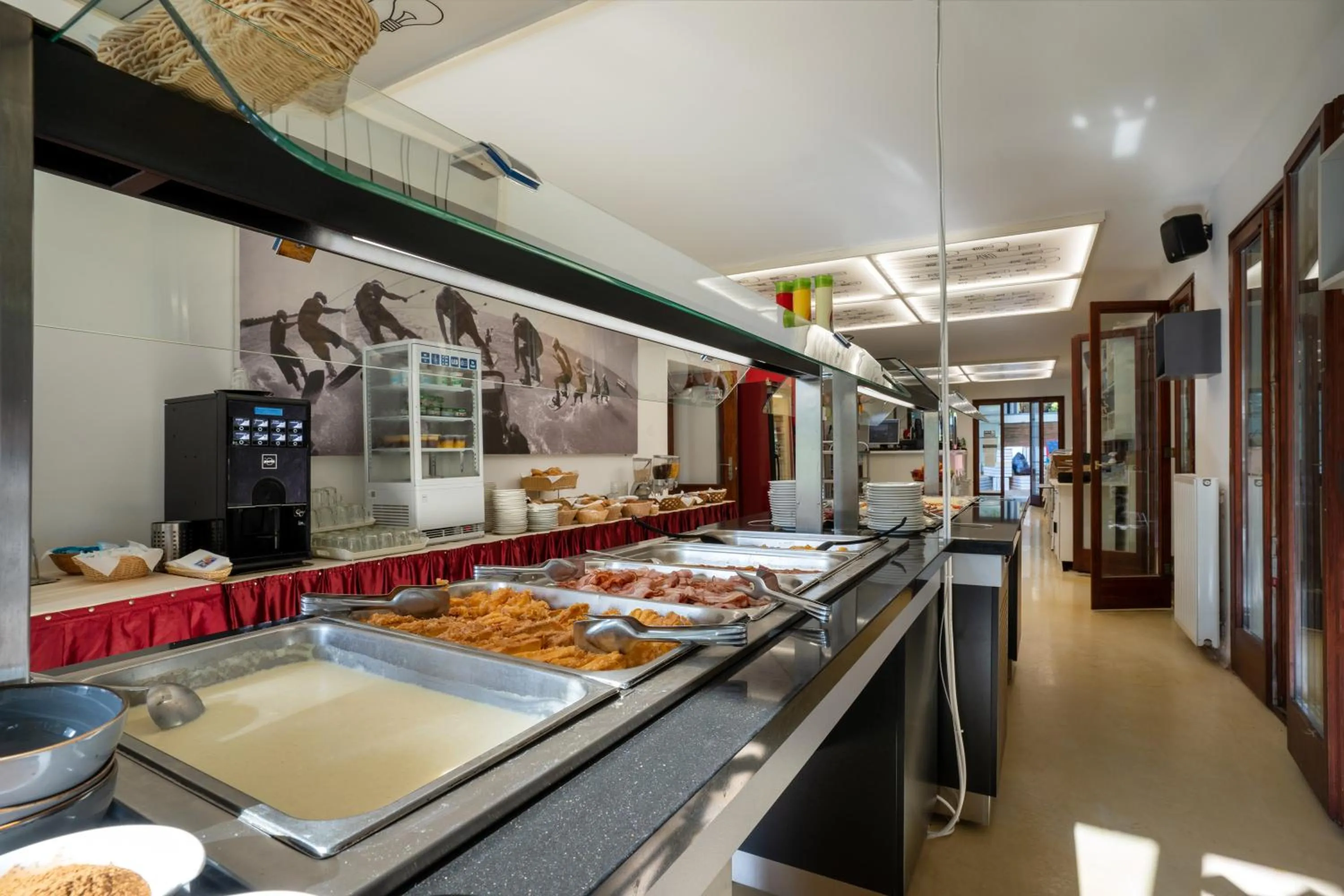 Buffet breakfast in Renegade Hotel