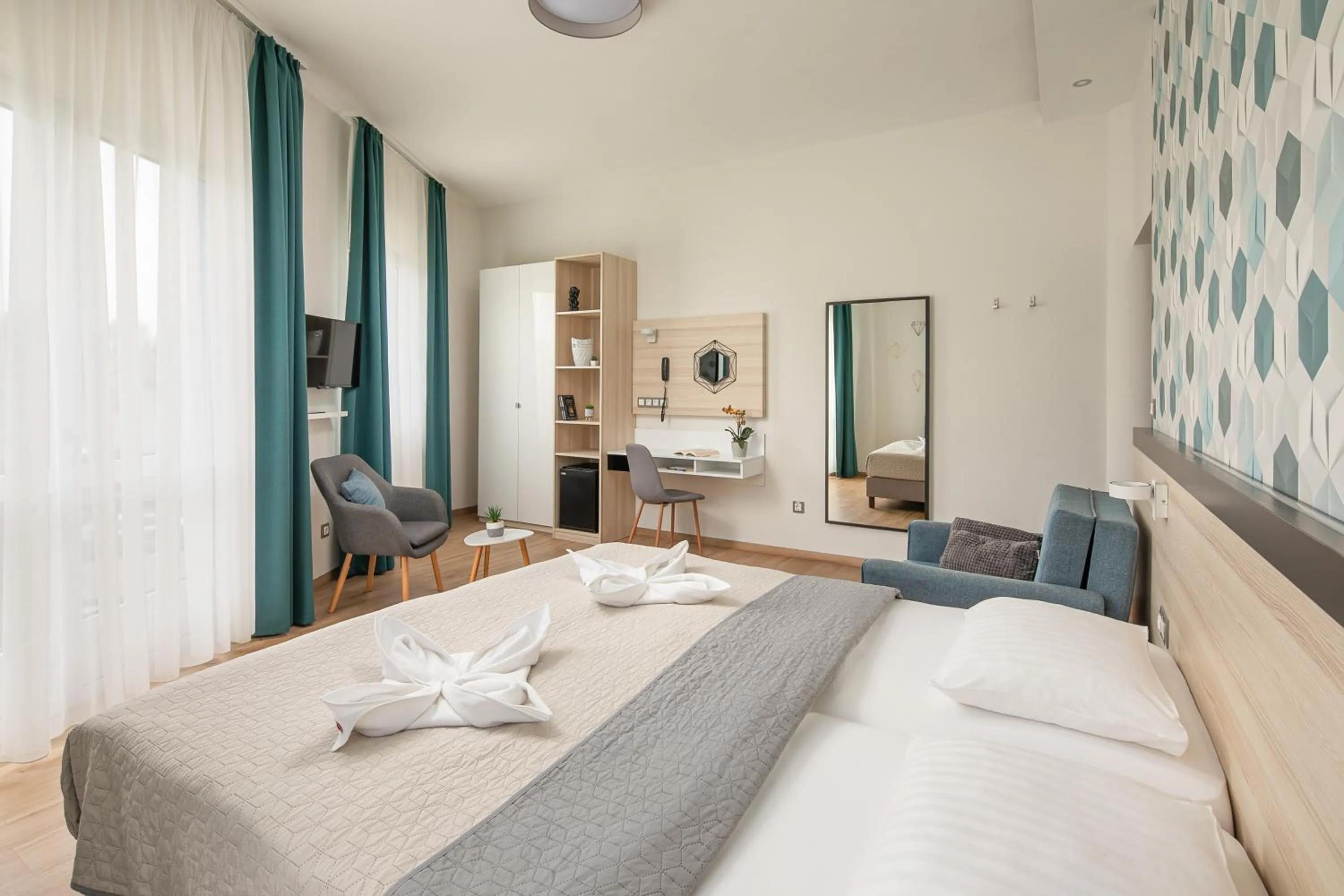 Photo of the whole room in Kristály Hotel