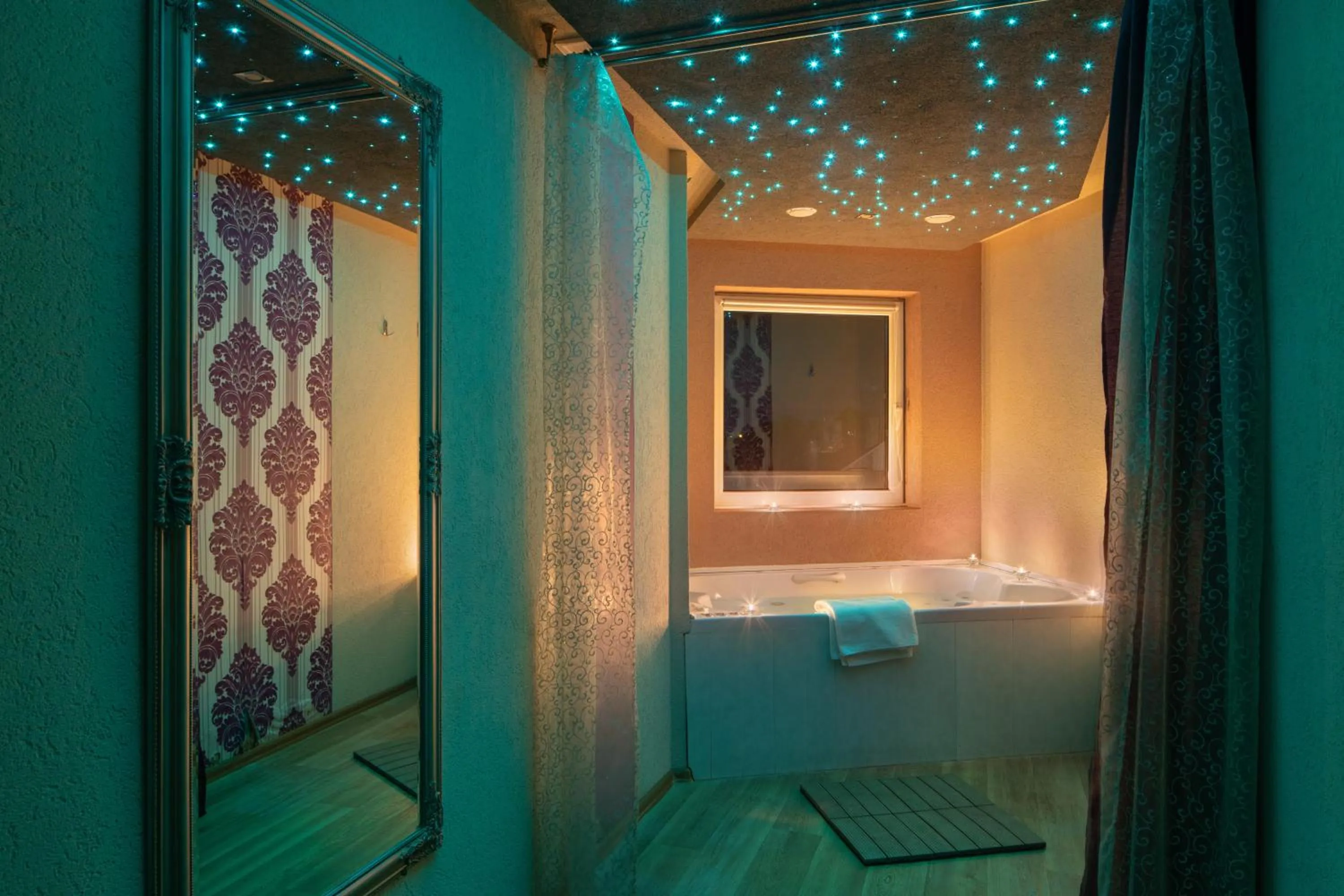 Spa and wellness centre/facilities in Kristály Hotel