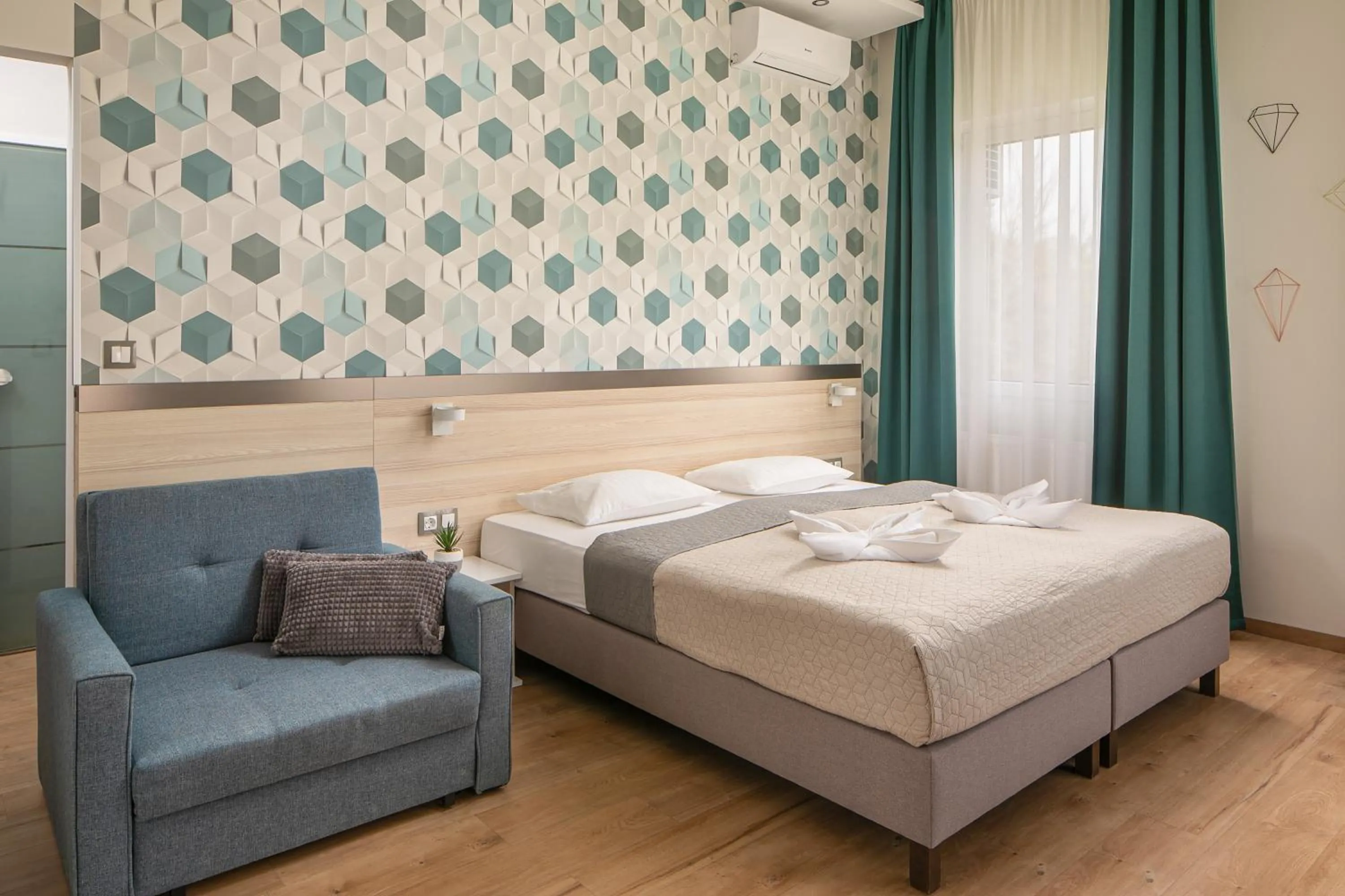 Photo of the whole room in Kristály Hotel