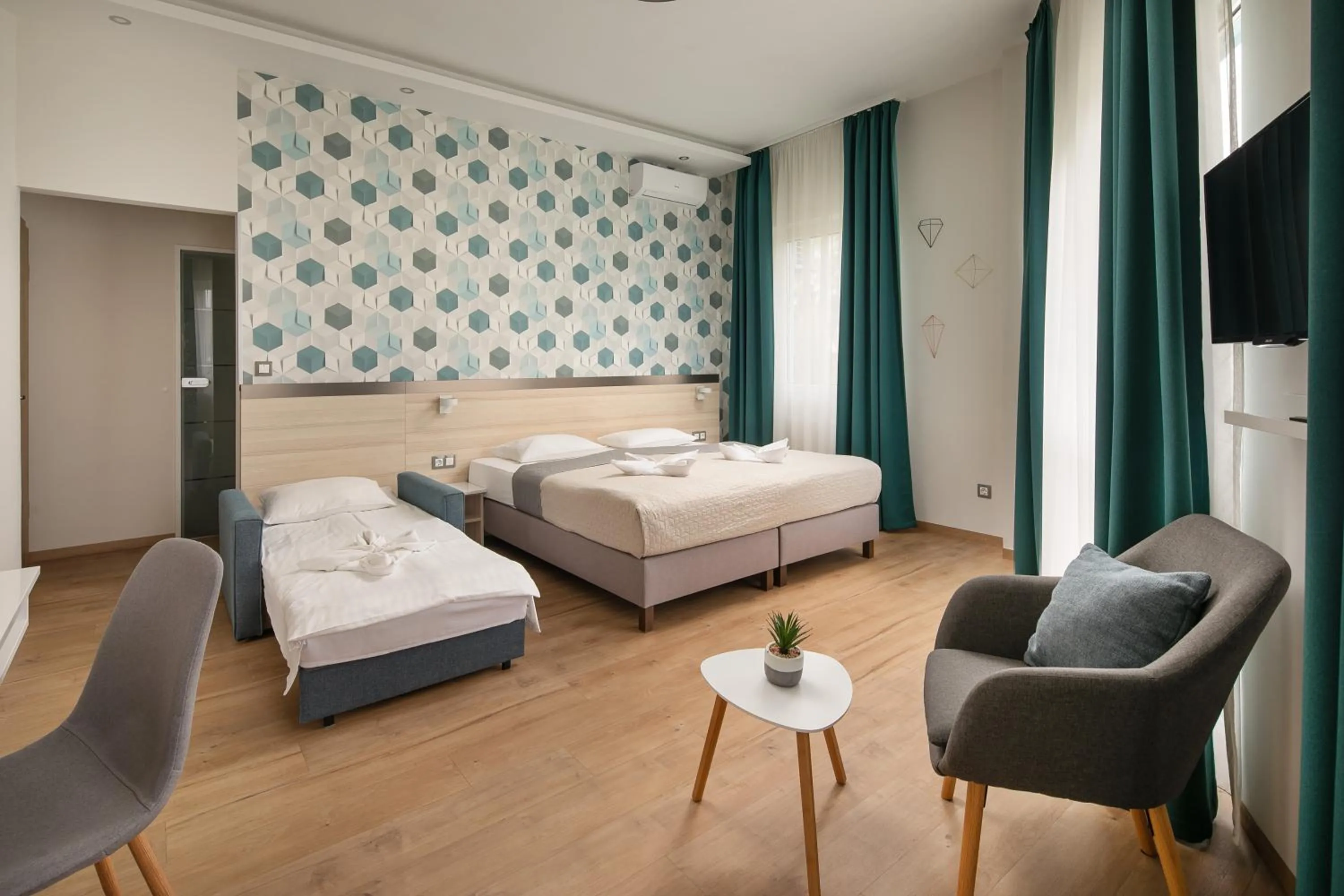 Photo of the whole room in Kristály Hotel