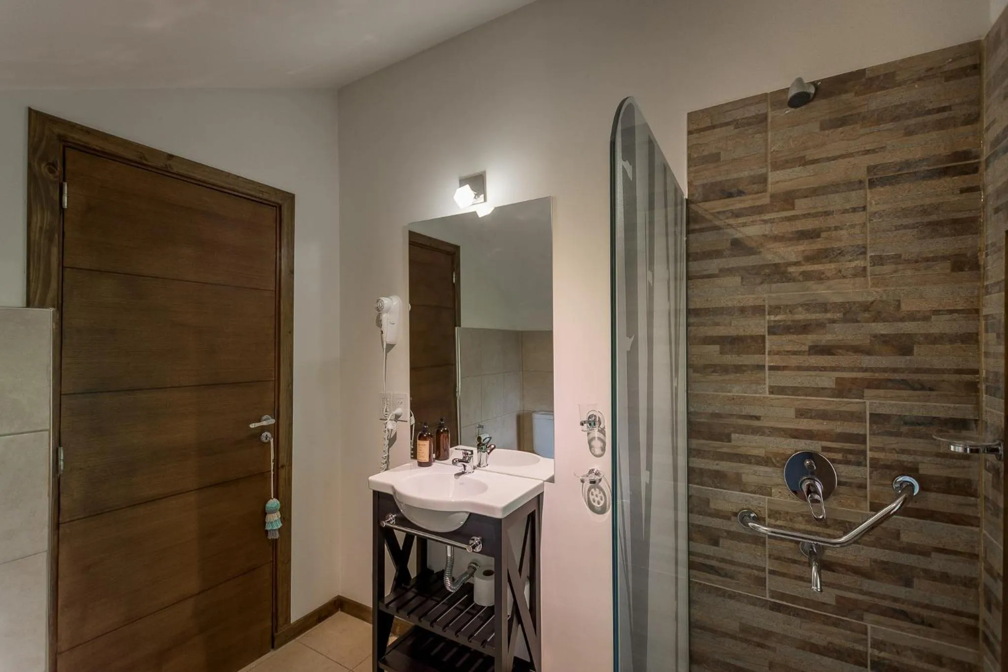 Shower in Solar Selvana - Casas de montaña