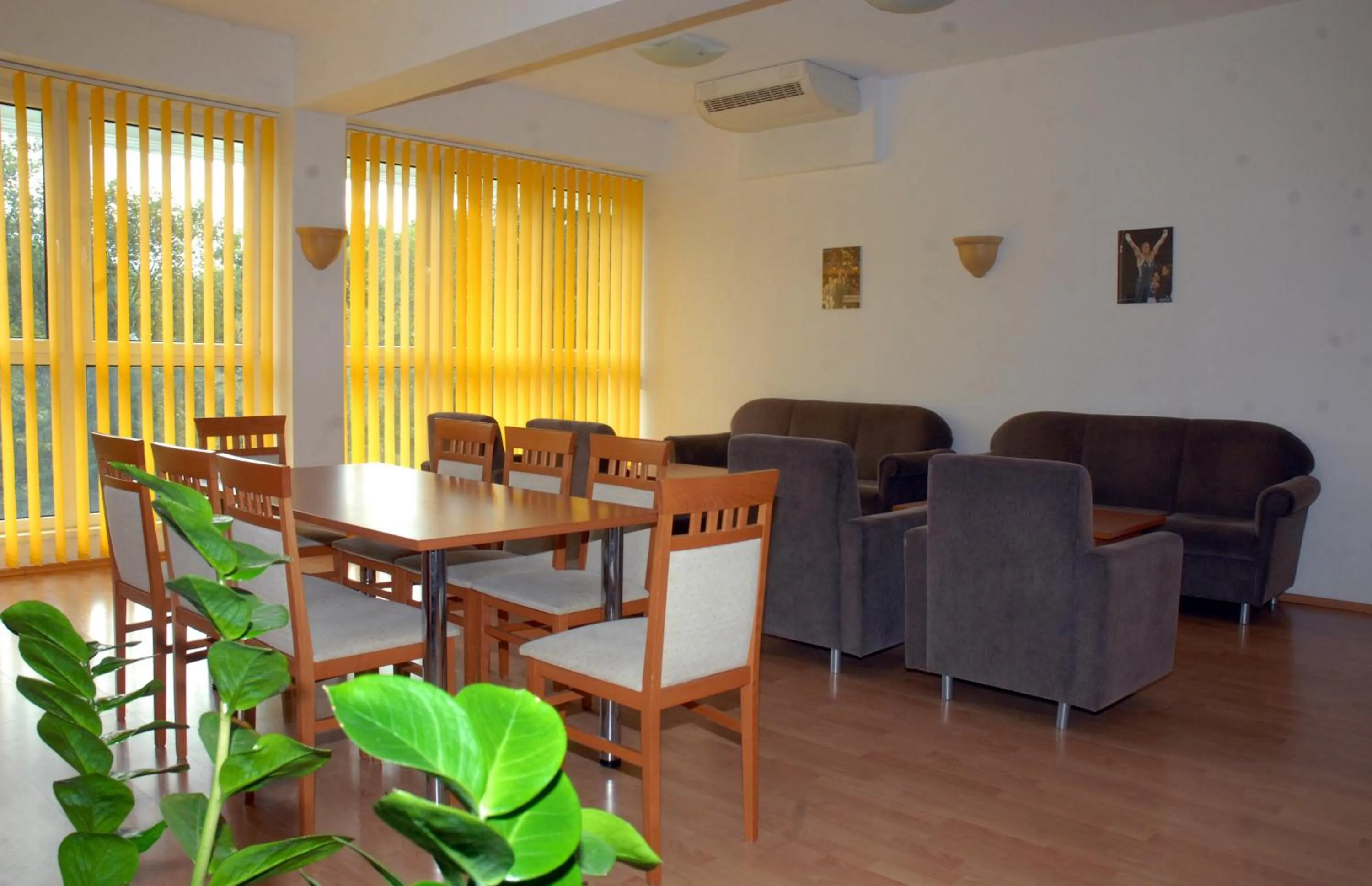 Communal lounge/ TV room in Sport Hotel