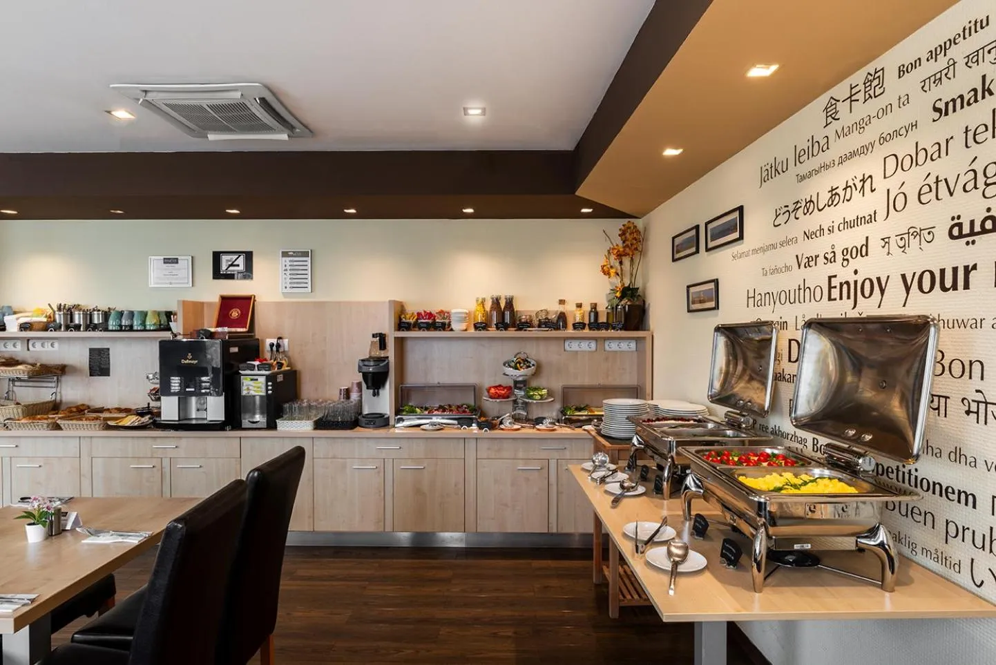 Breakfast in Promenade City Hotel