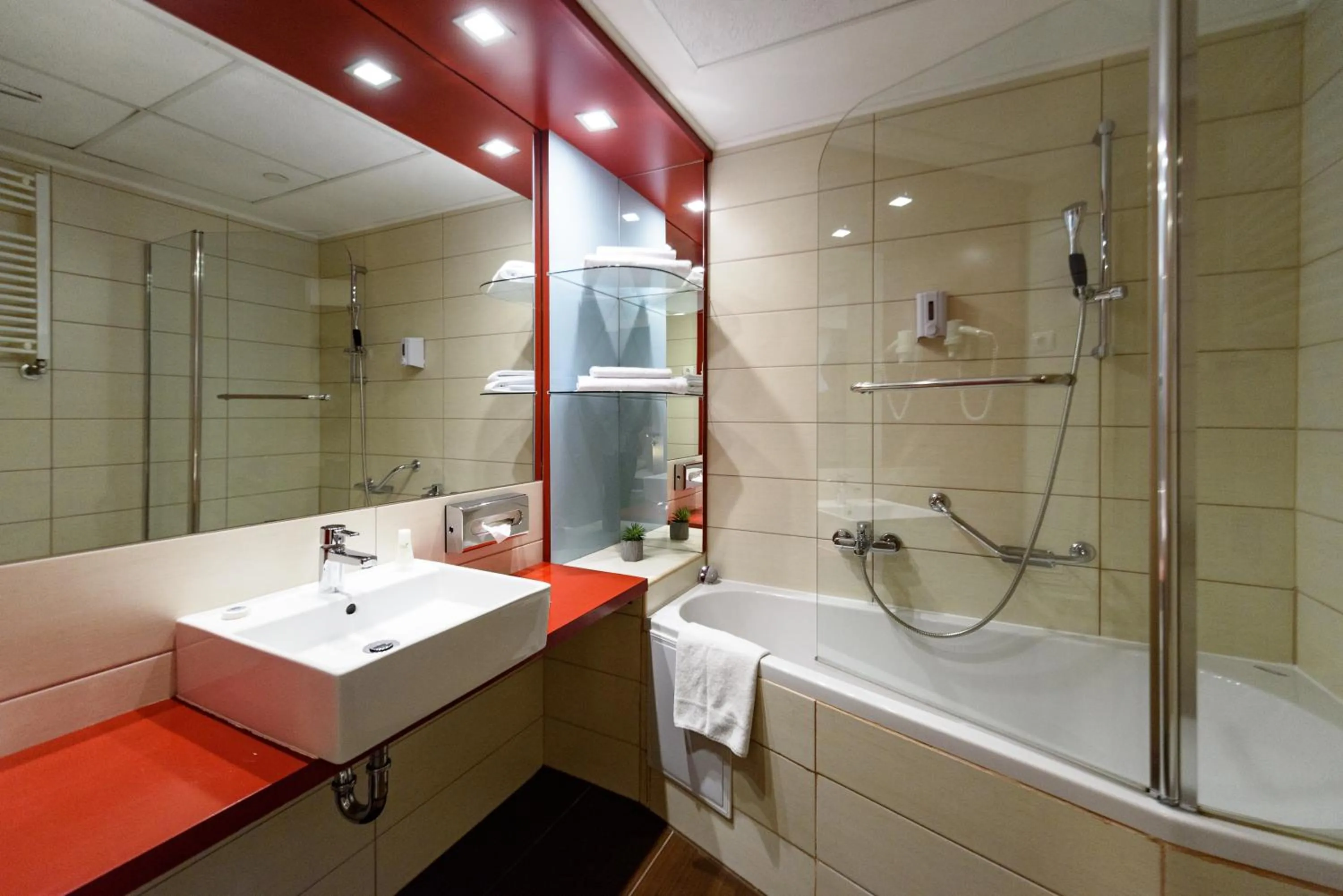 Bathroom in Promenade City Hotel