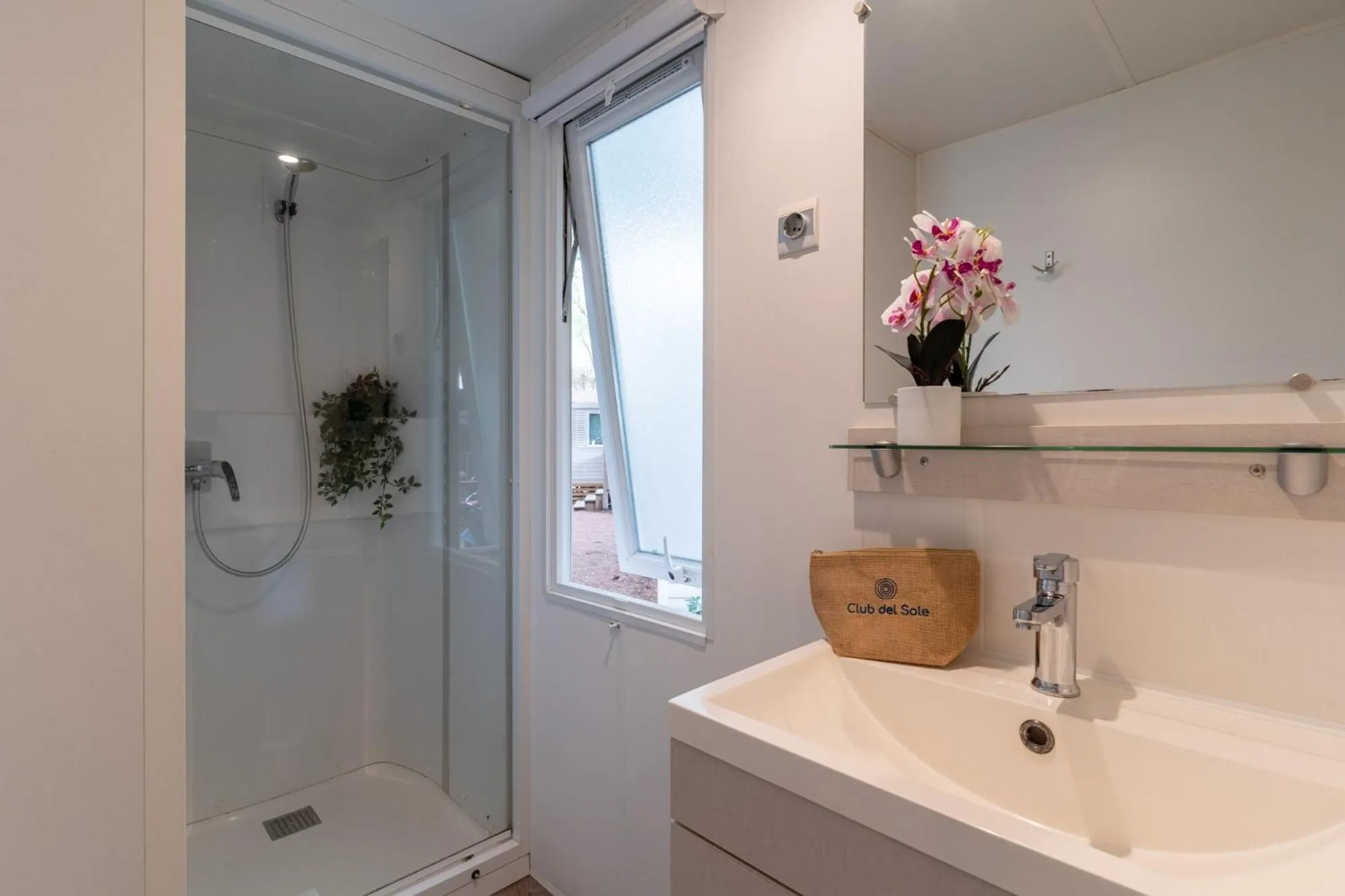 Bathroom in Club del Sole Orbetello Family Collection