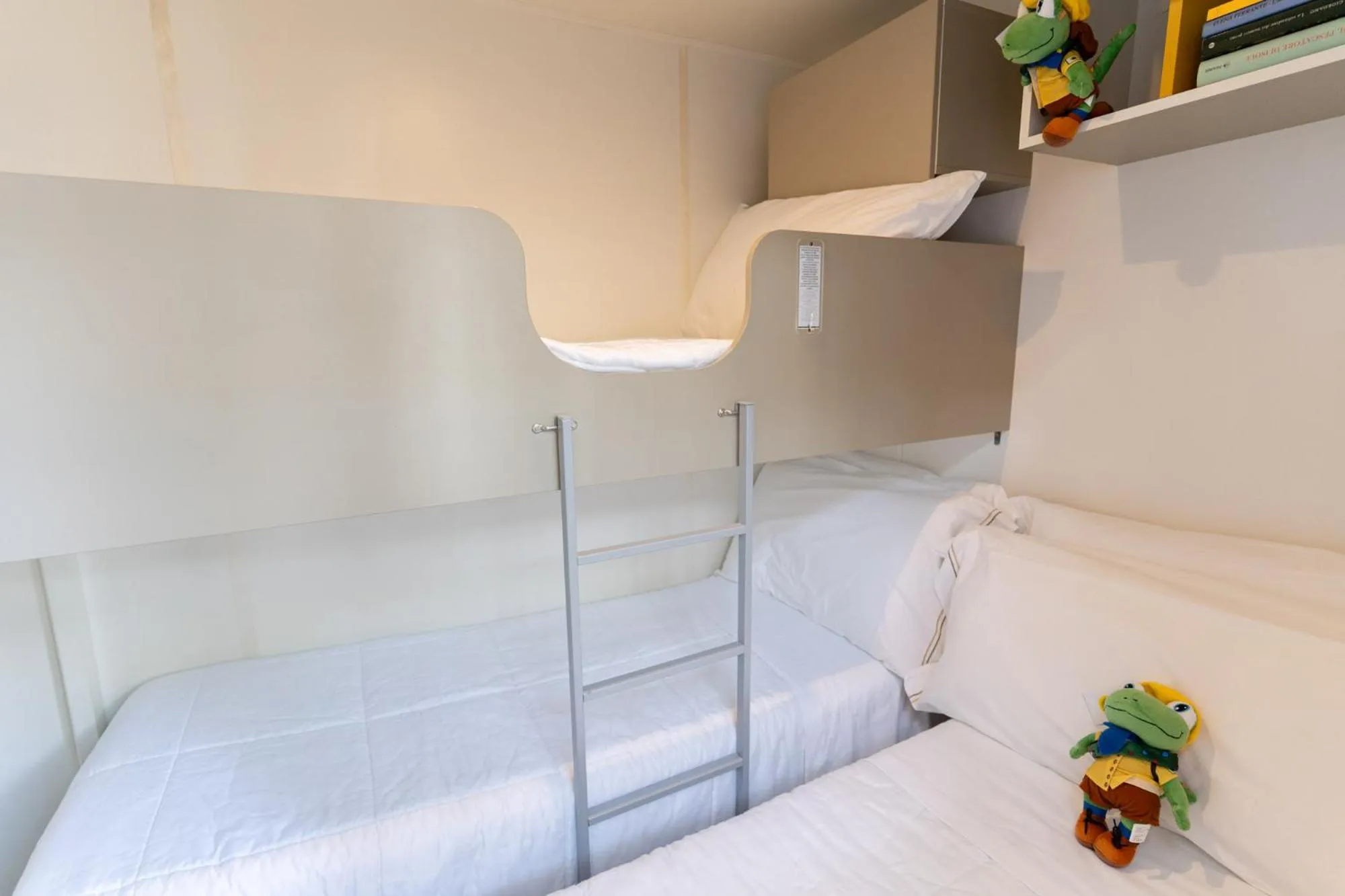 bunk bed, Bed in Club del Sole Orbetello Family Collection