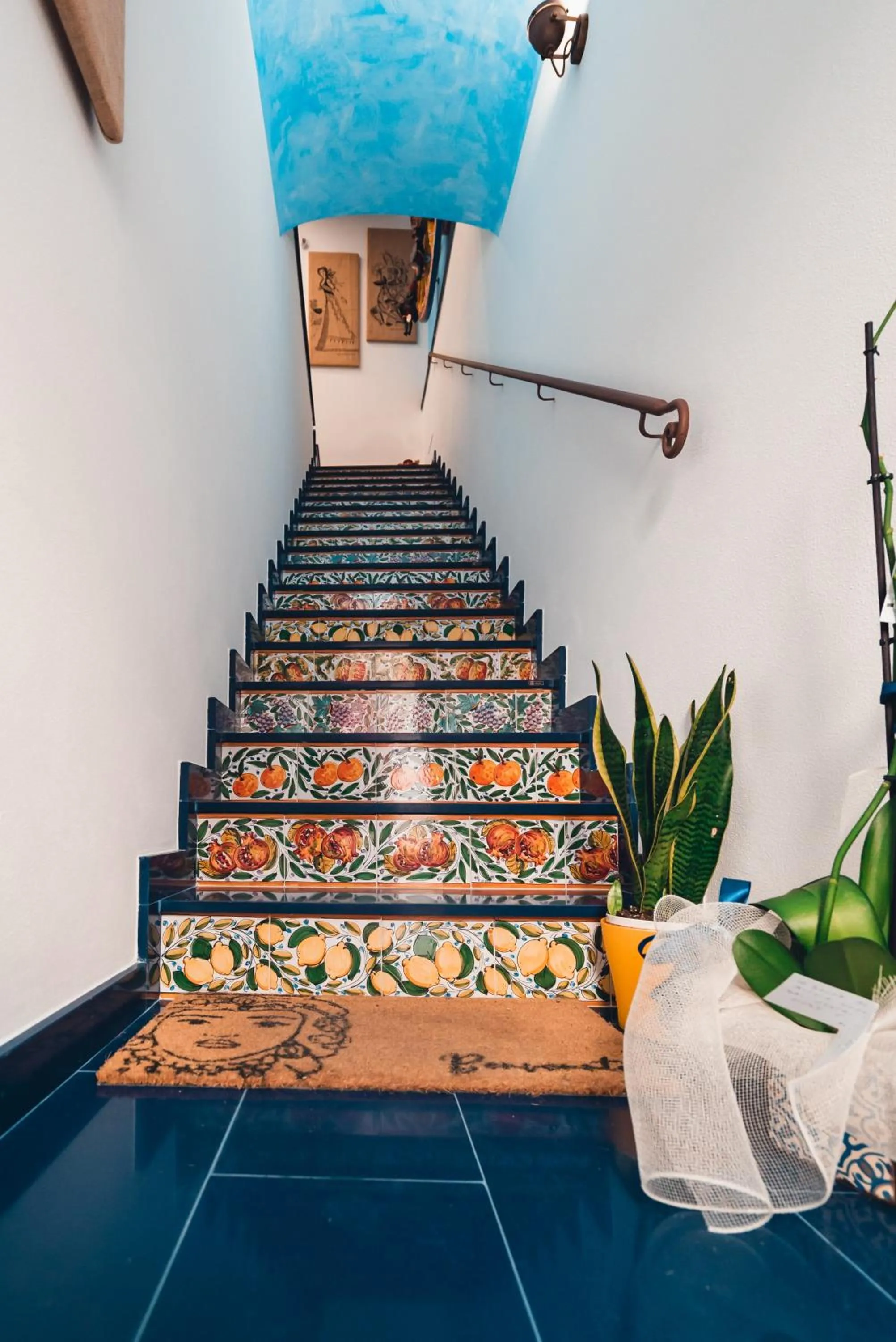 Decorative detail in macchia mediterranea