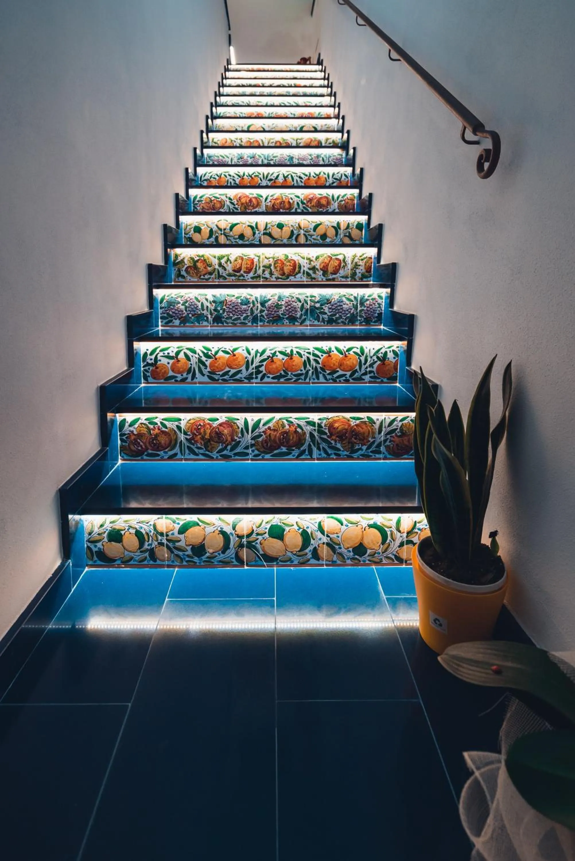 Decorative detail in macchia mediterranea