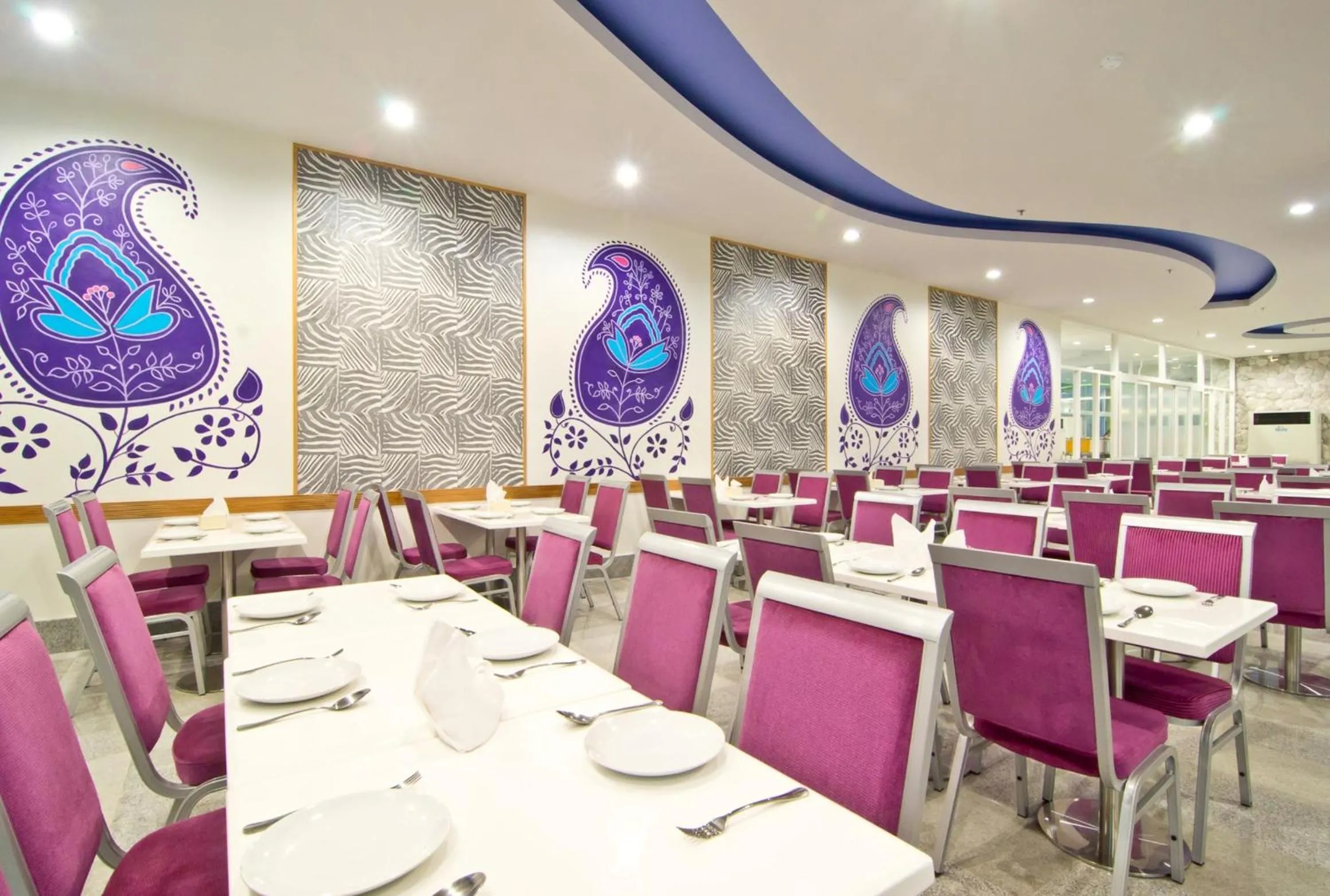 Restaurant/places to eat in Grand Bella