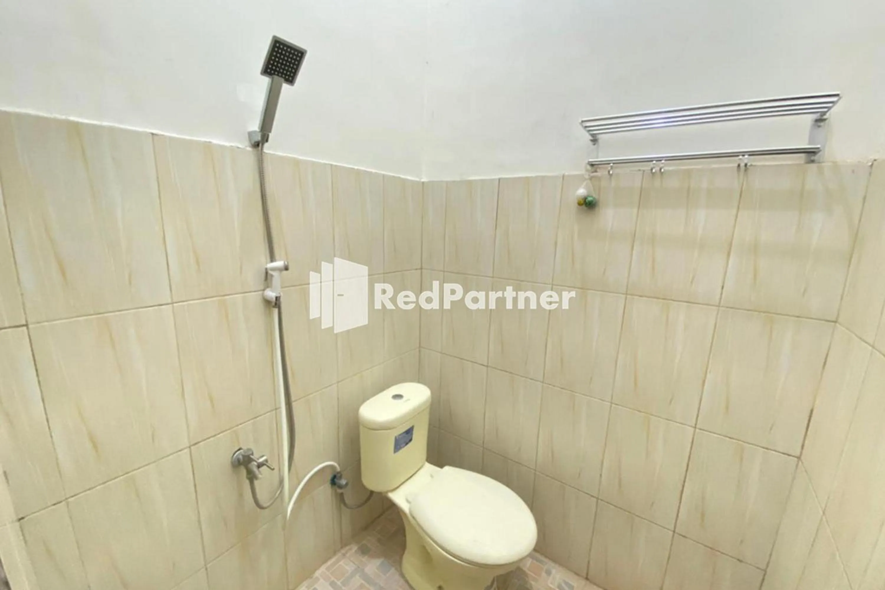 Bathroom in Homestay Syariah Callista Bantaeng Mitra RedDoorz