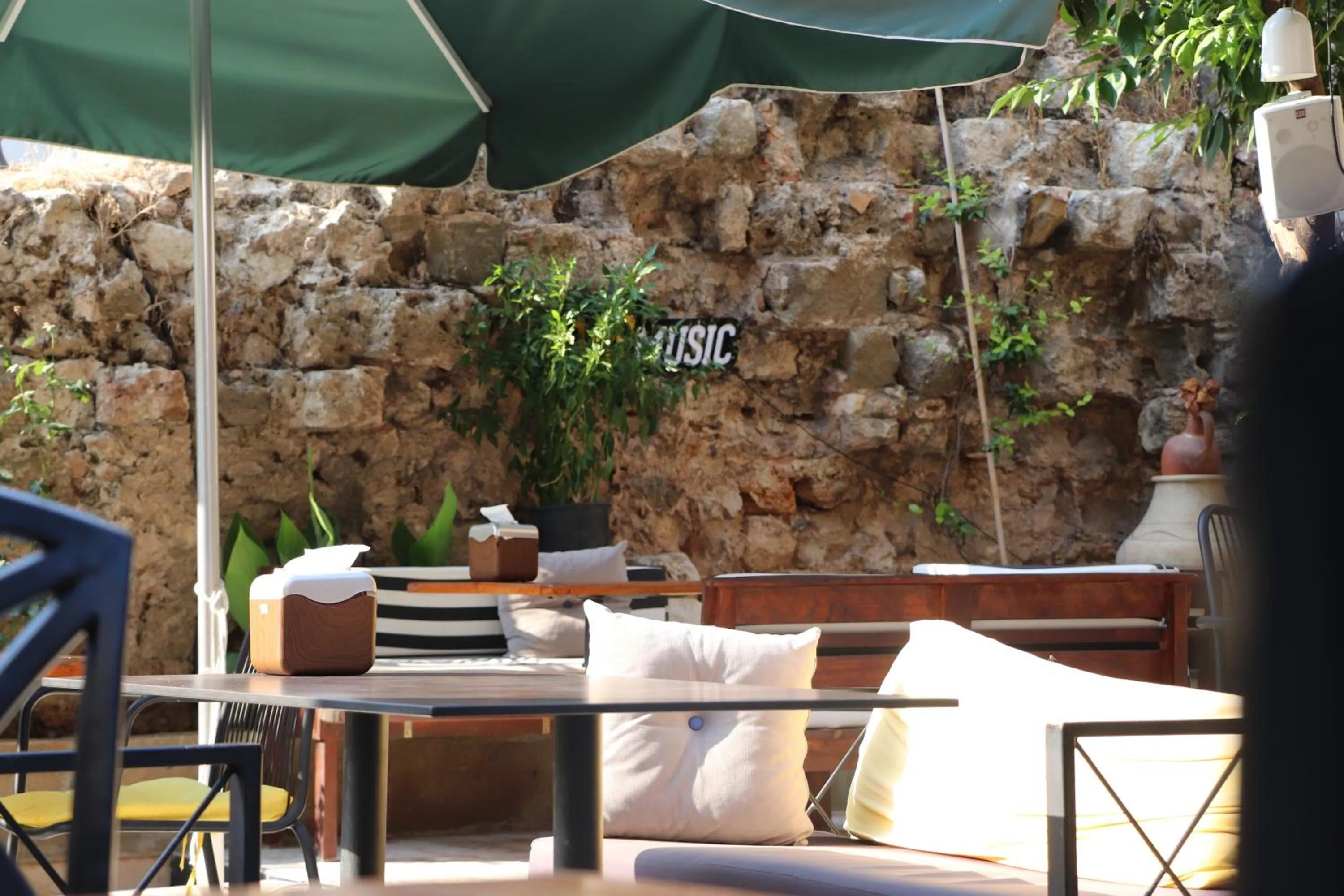 Restaurant/places to eat in Tu Casa Linda