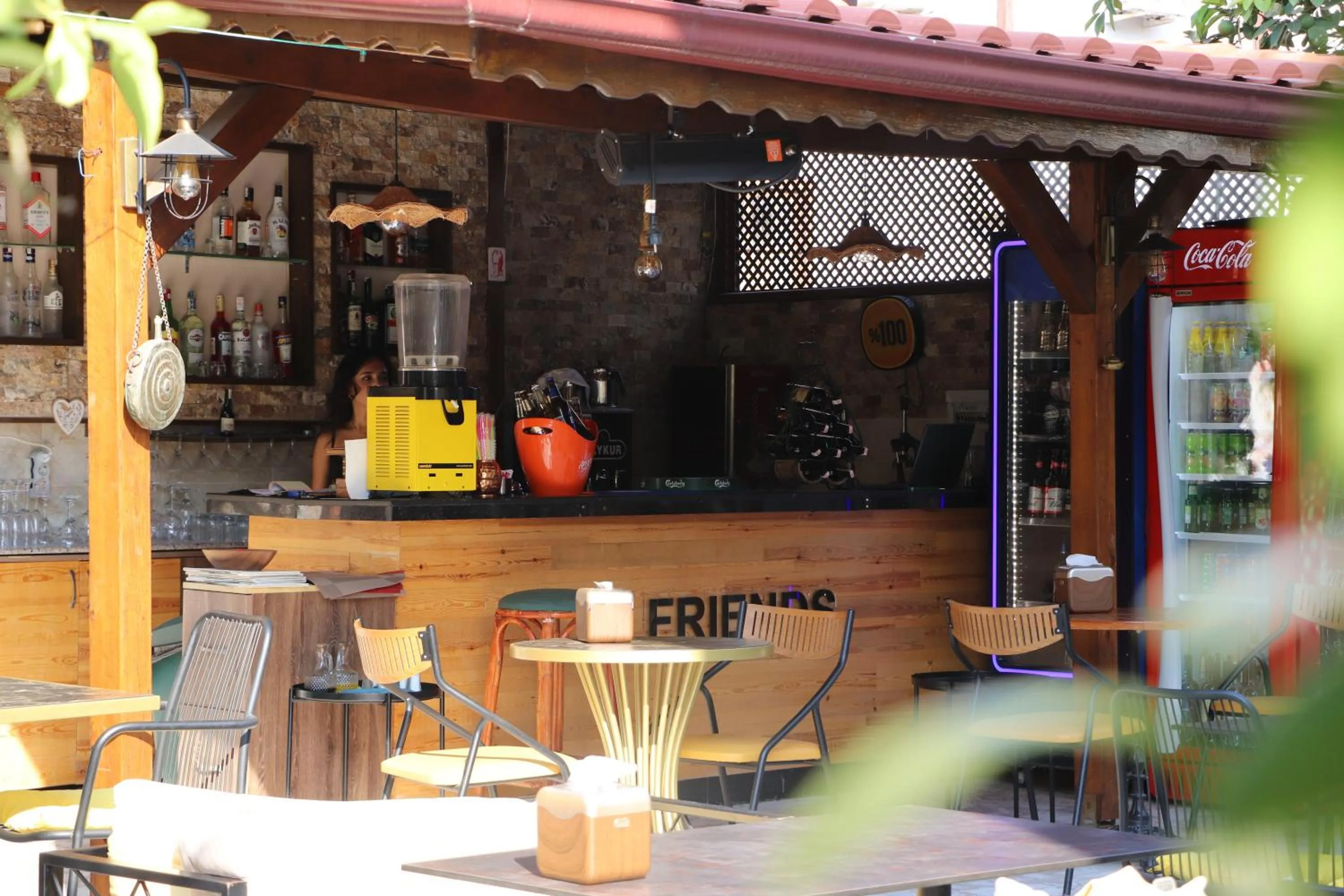 Restaurant/places to eat in Tu Casa Linda