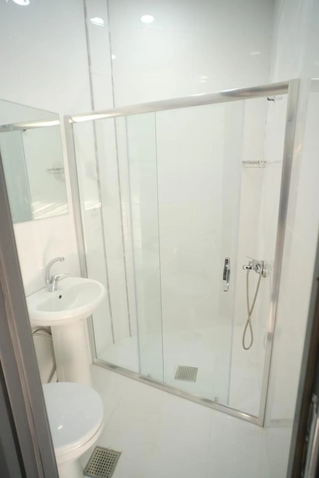 Bathroom in FOREST BLUE BEACH OTEL