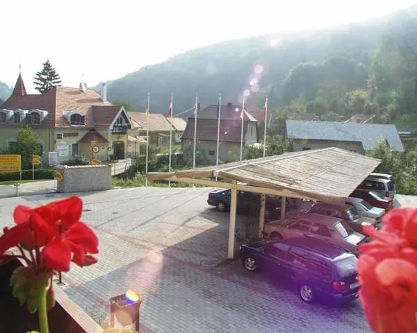 Garden in Hotel Szeleta