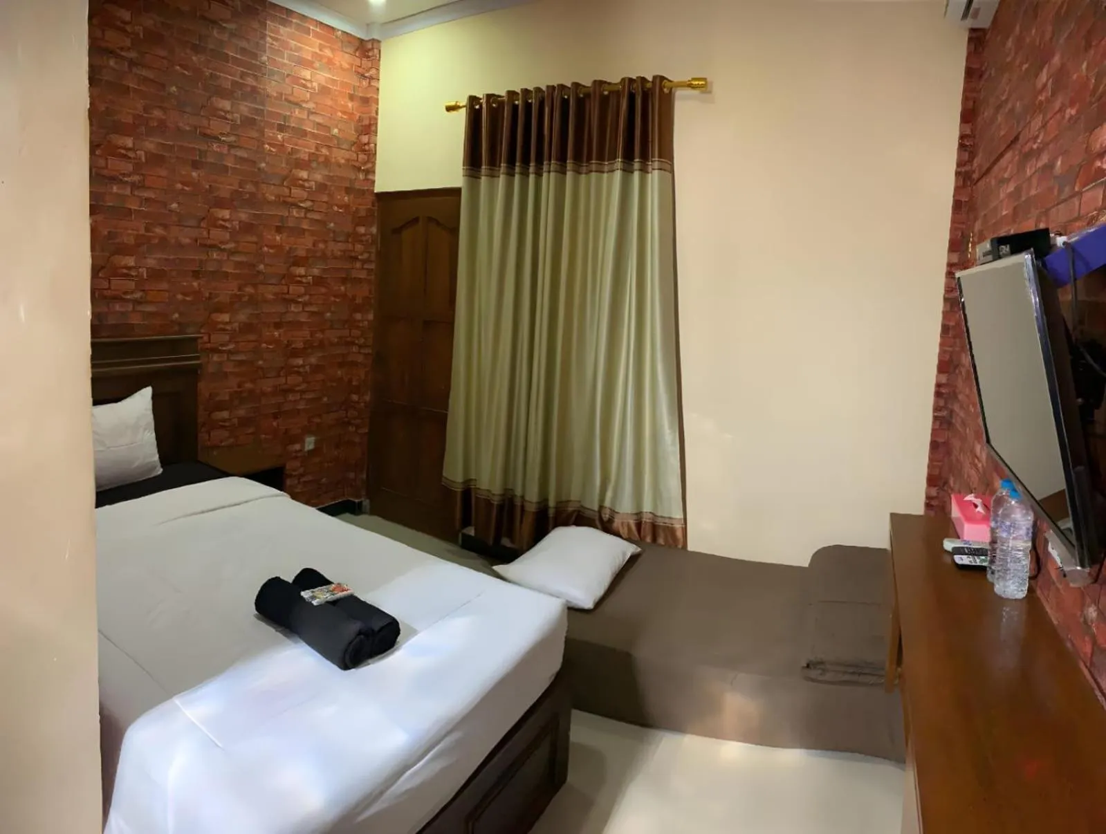 Bed in Prime Adisucipto Hotel