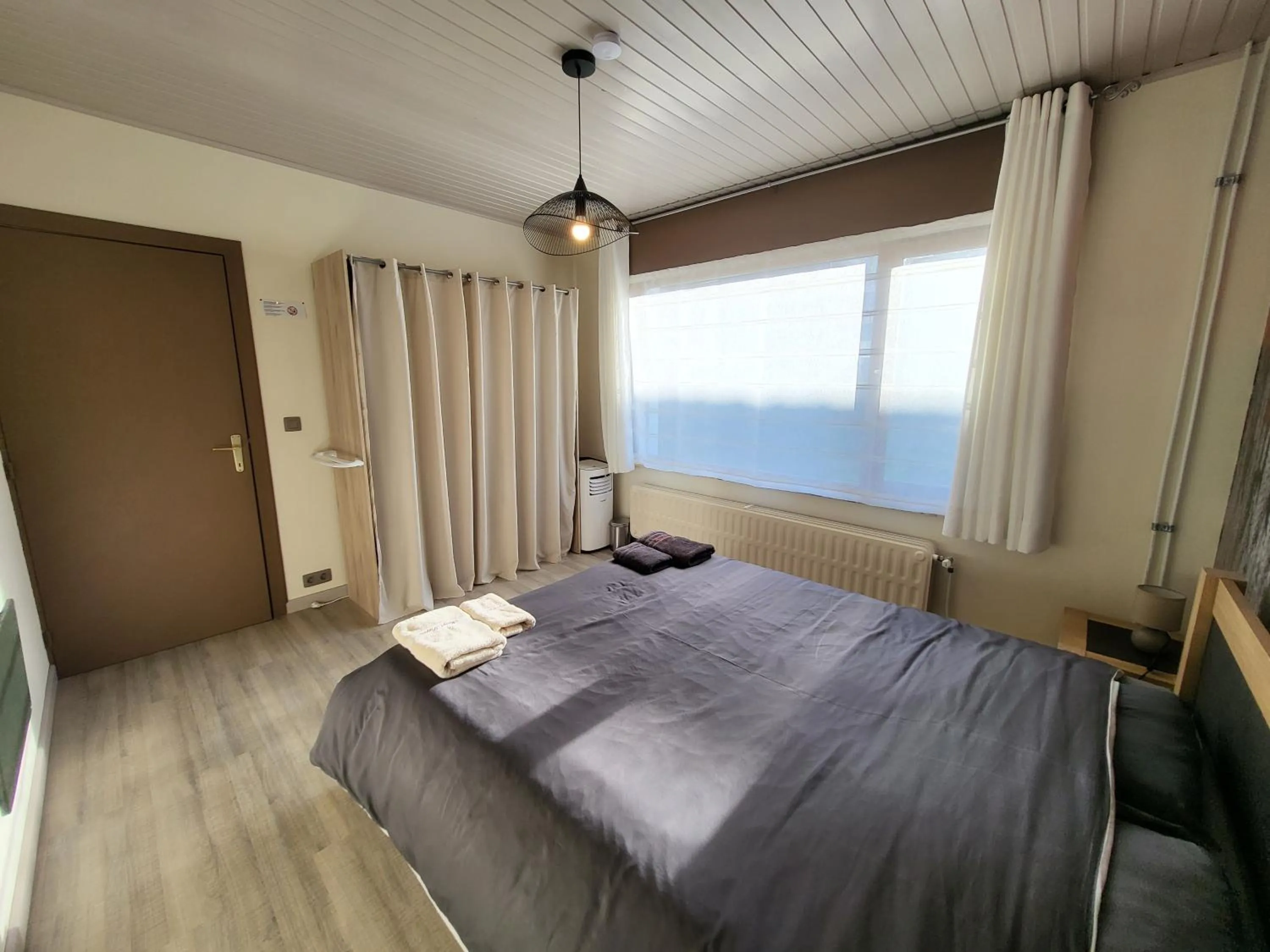 Photo of the whole room, Bed in Mary's Poppies - Bed & Breakfast