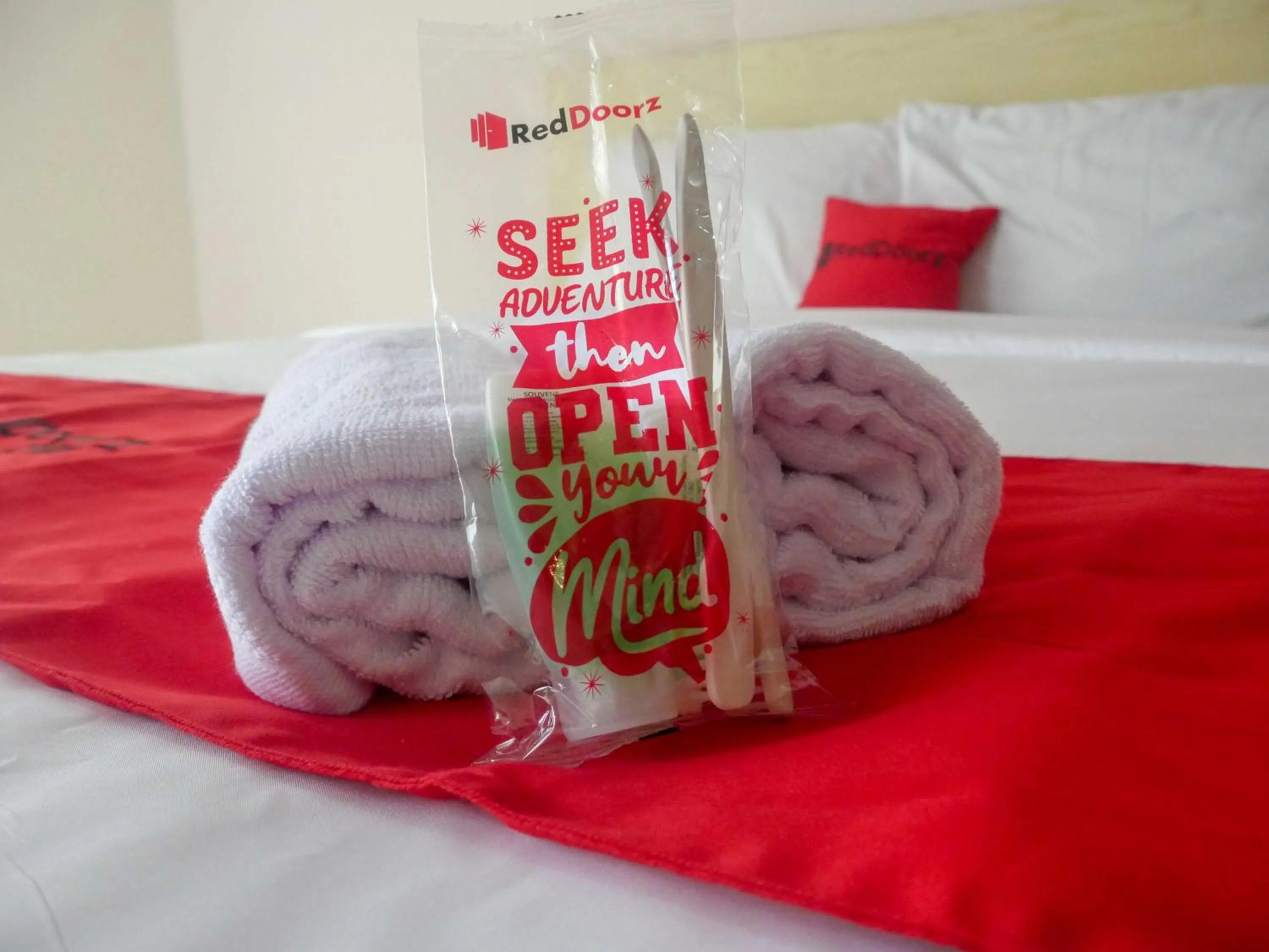 Bed in RedDoorz near Lippo Mall Yogyakarta