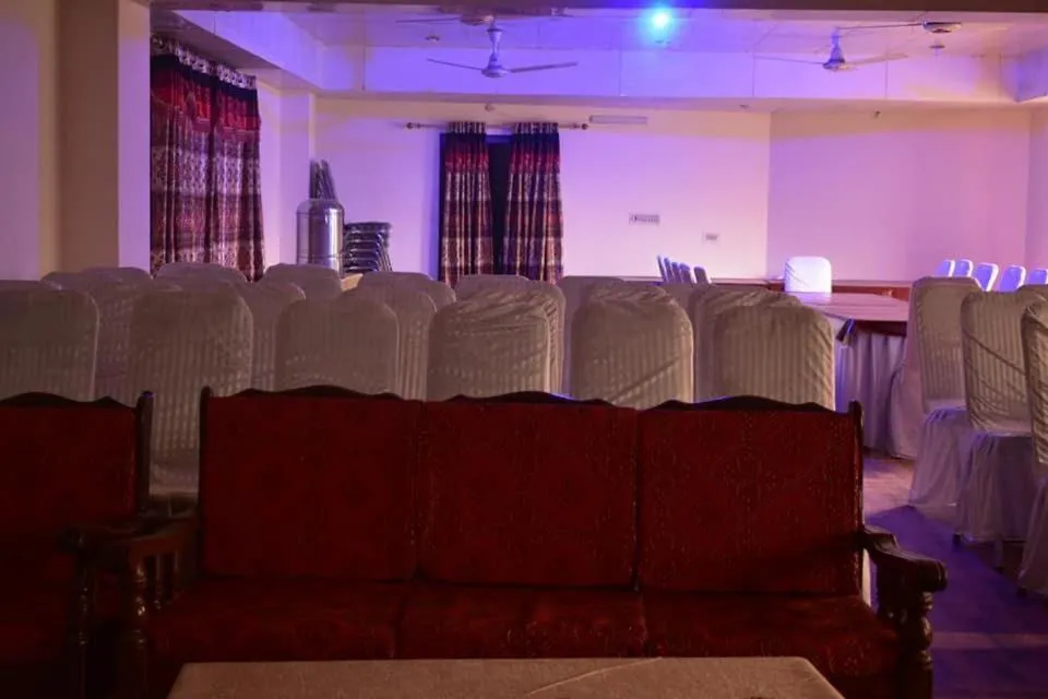 Hotel Deewan-E-Aziz Internationa