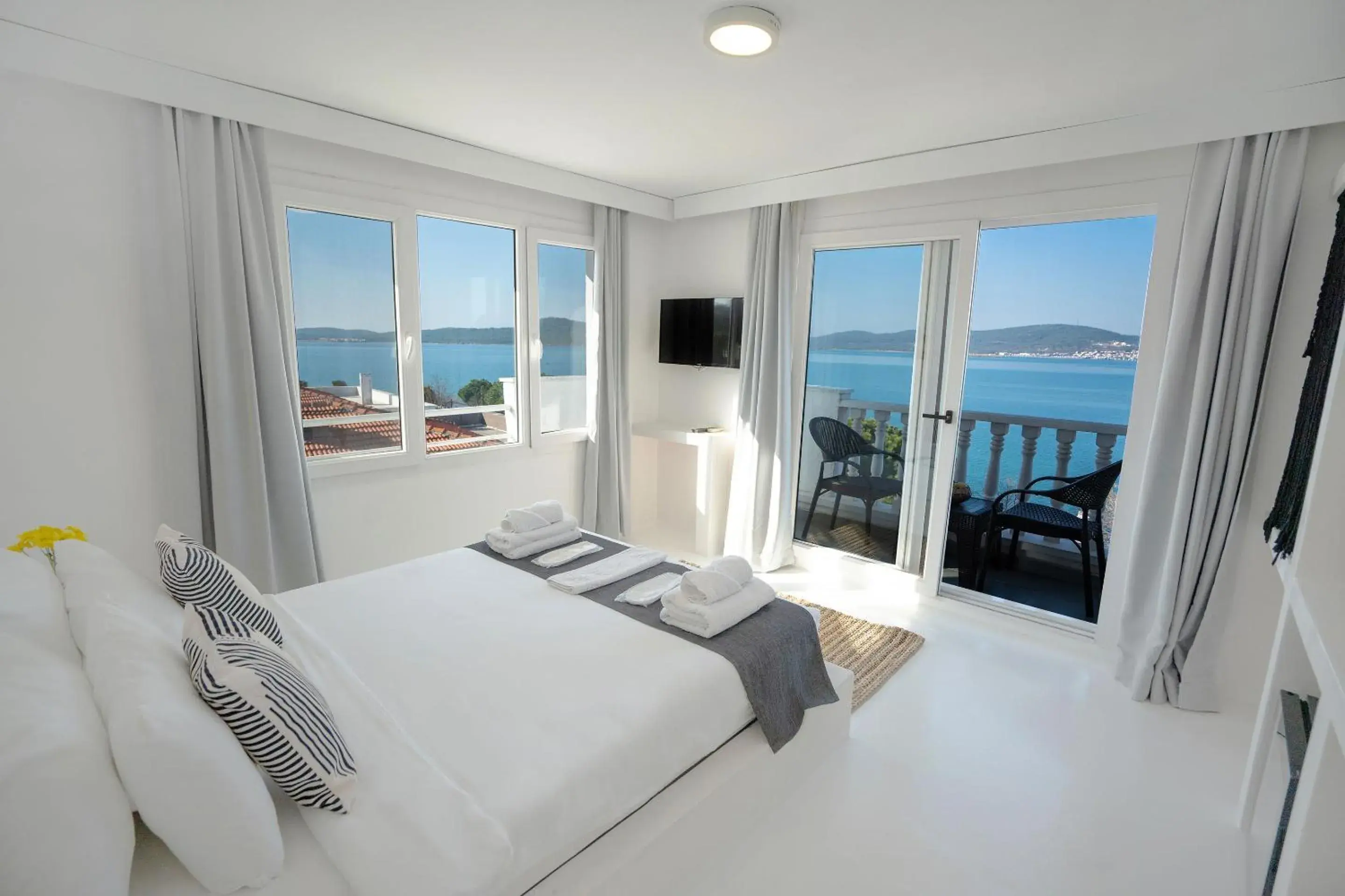 Superior Quadruple Room in Çamlık 87 Hotel Ayvalık Superior Quadruple Room in Çamlık 87 Hotel Ayvalık