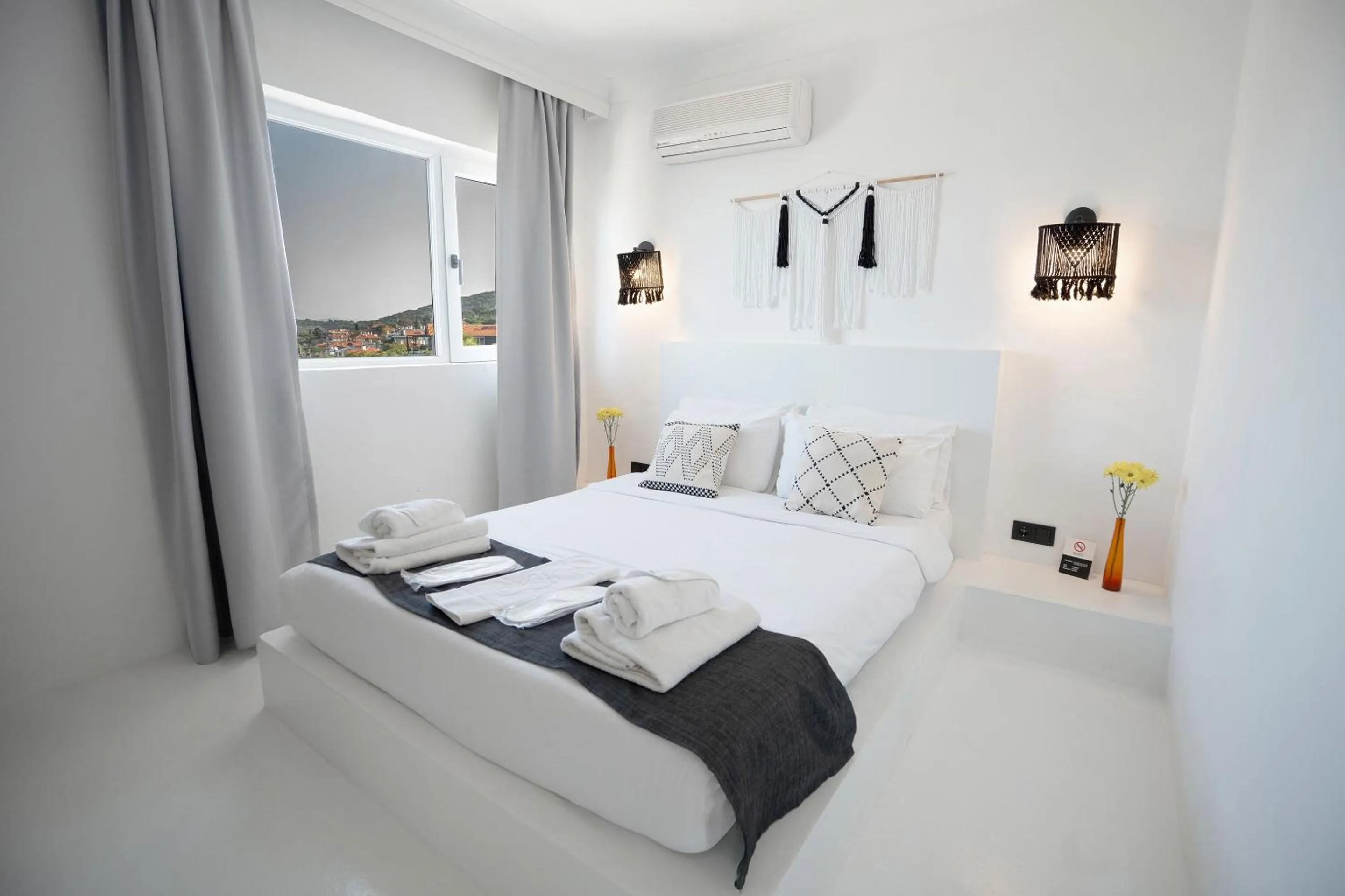 Photo of the whole room, Bed in Çamlık 87 Hotel Ayvalık