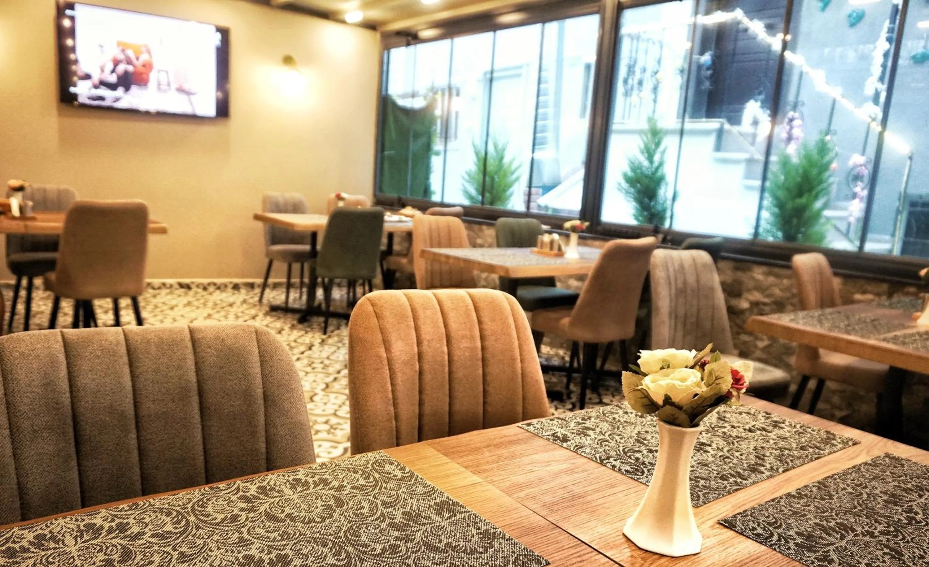 Restaurant/places to eat in Cape Palace Hotel