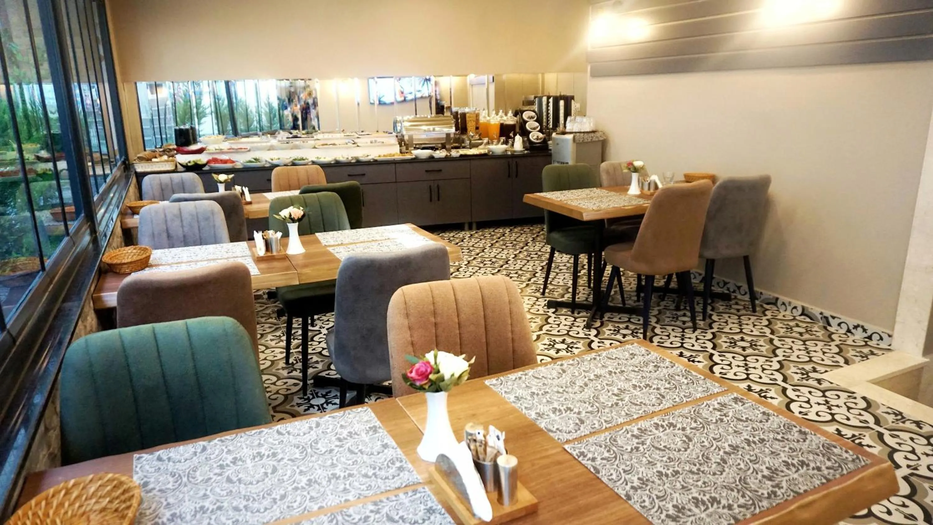 Restaurant/places to eat in Cape Palace Hotel