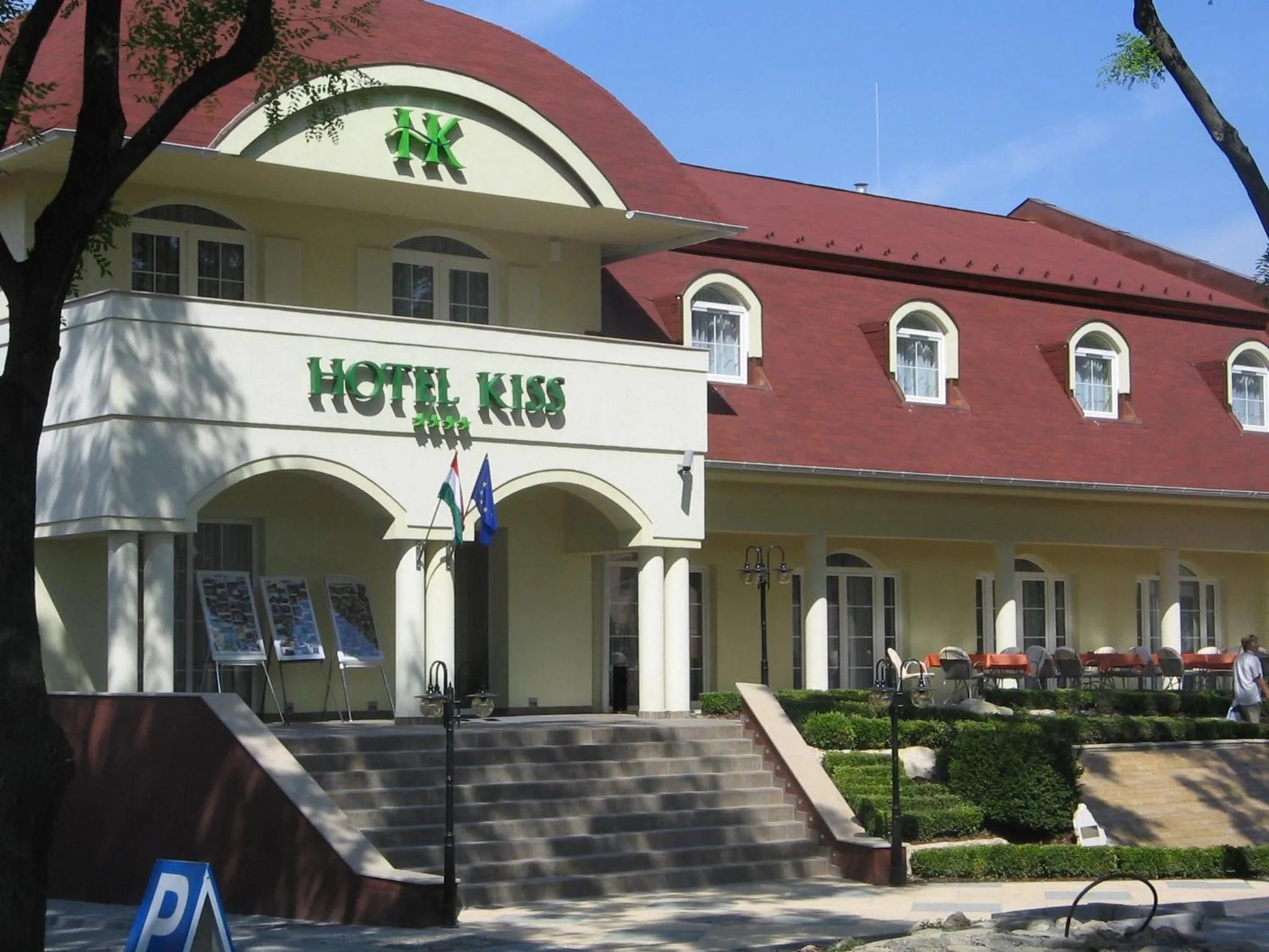 Facade/entrance in Hotel Kiss