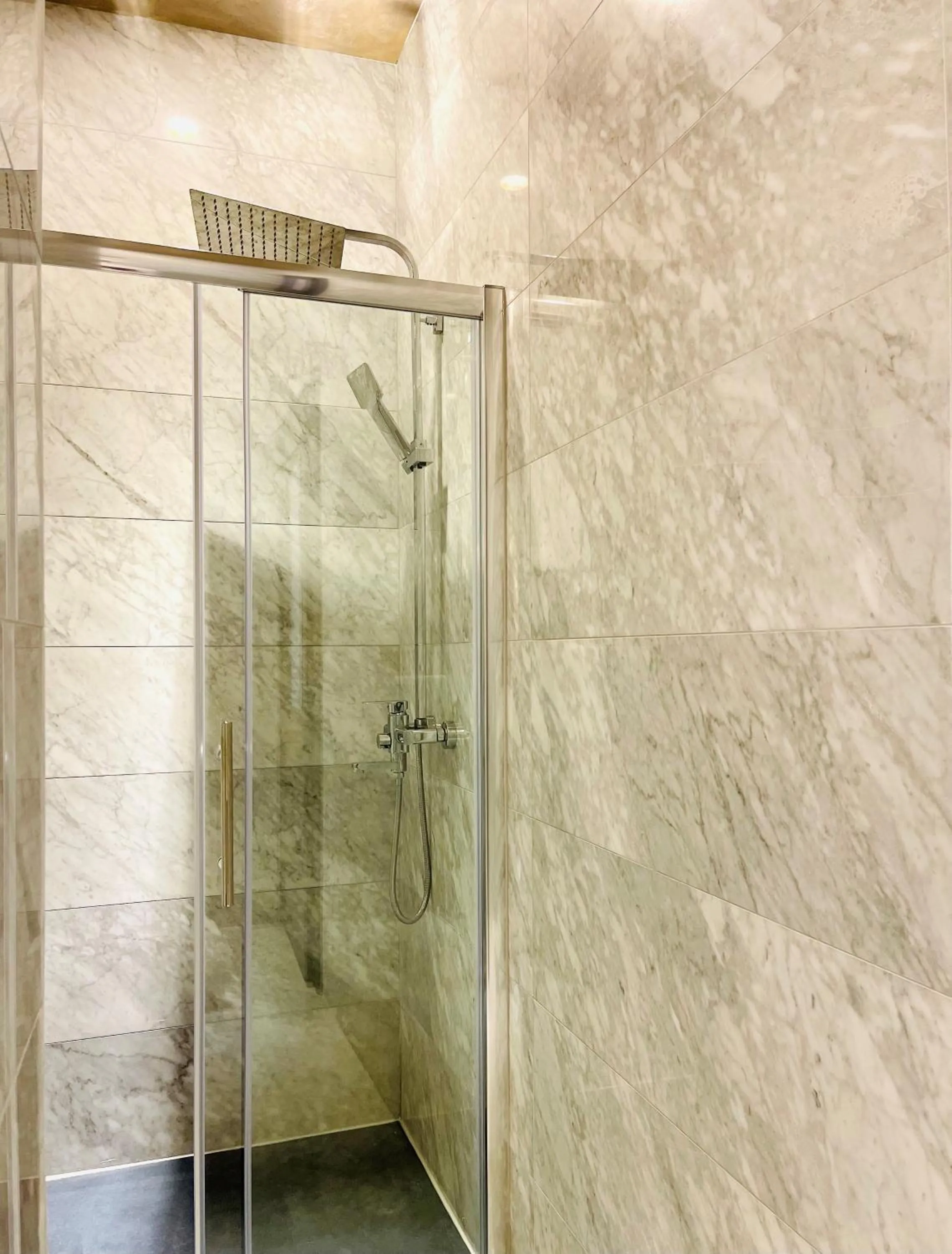 Shower in Casa Reale Boutique Hotel