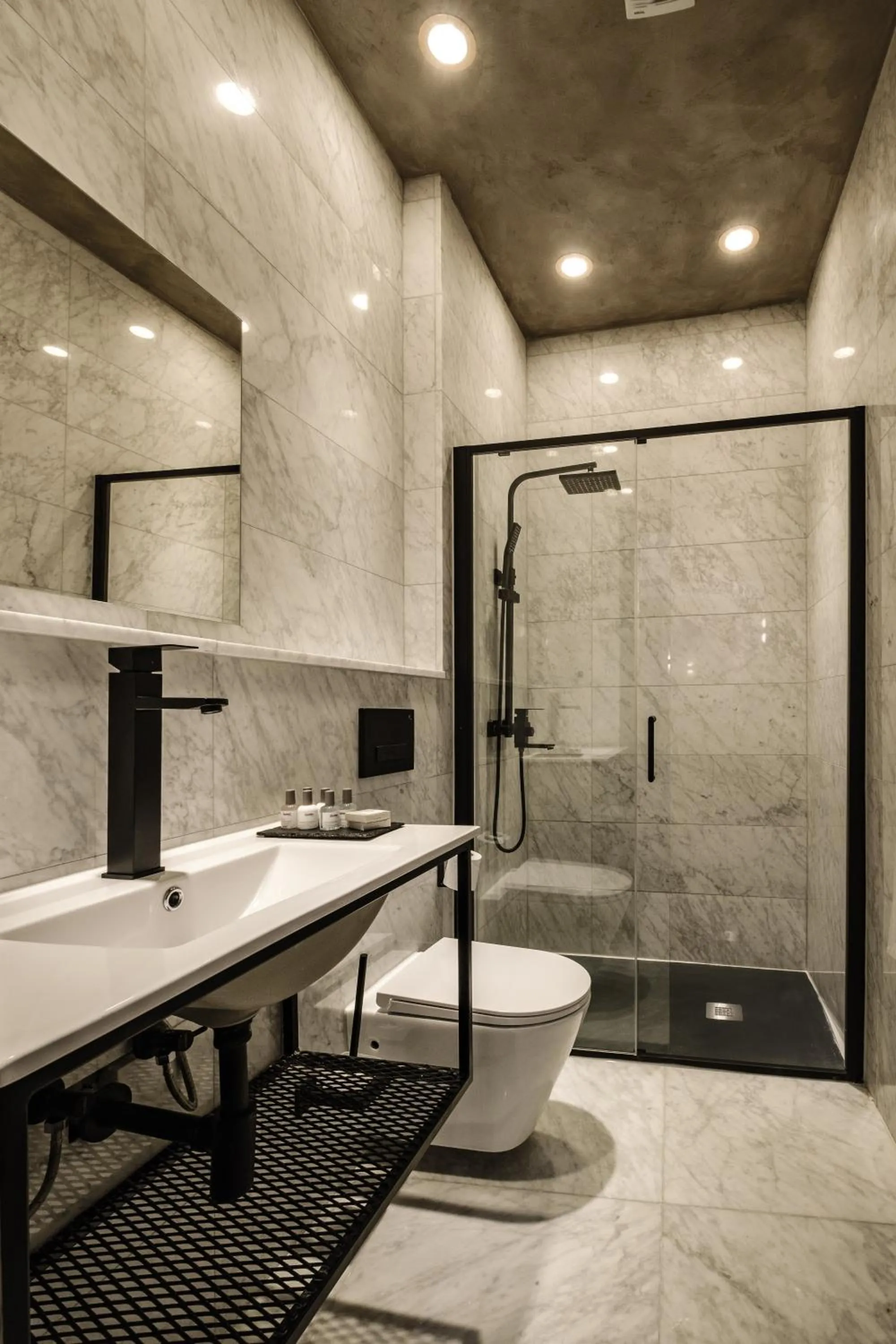 Shower in Casa Reale Boutique Hotel