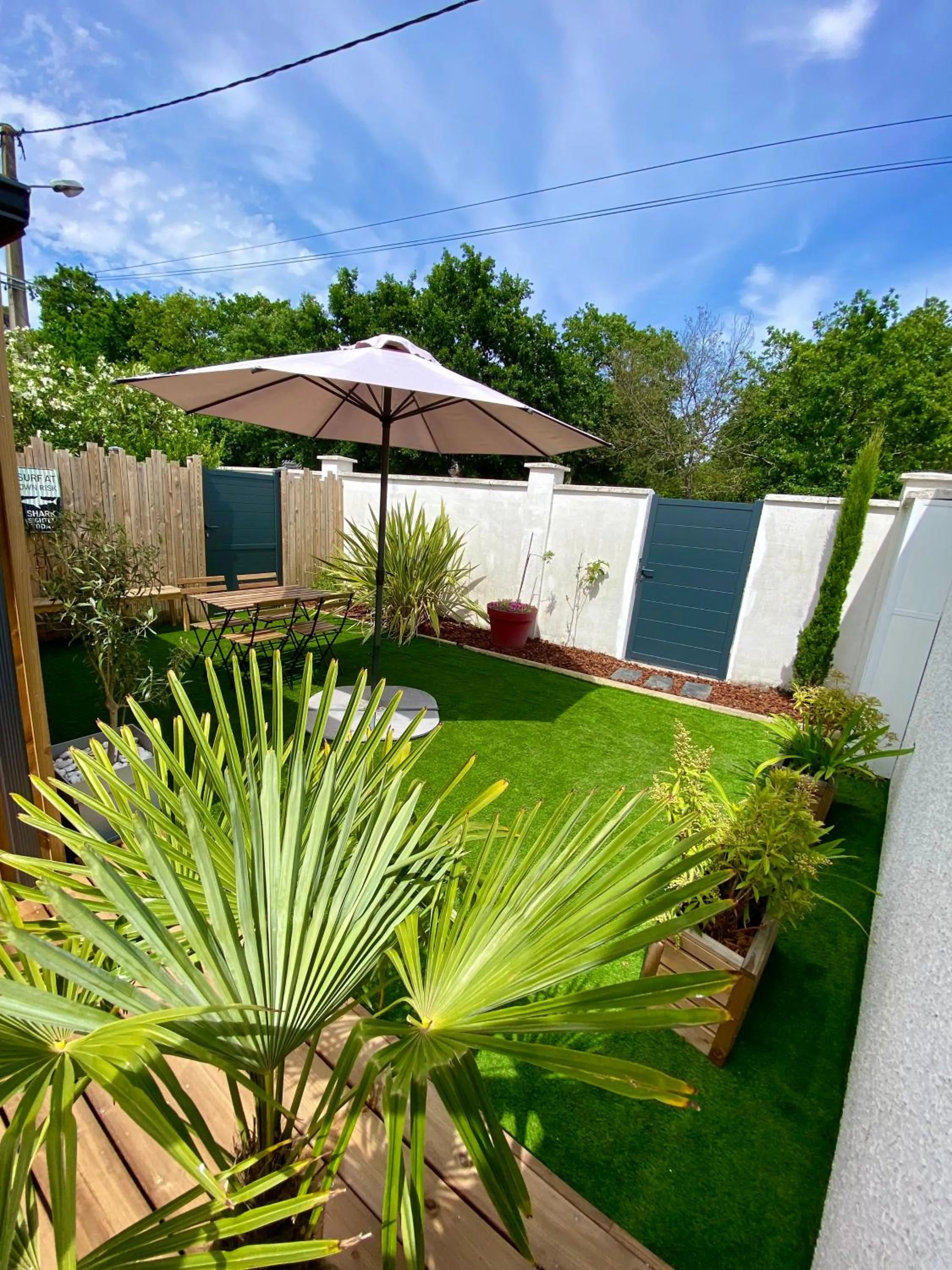 Garden view in Oustal Magnolia