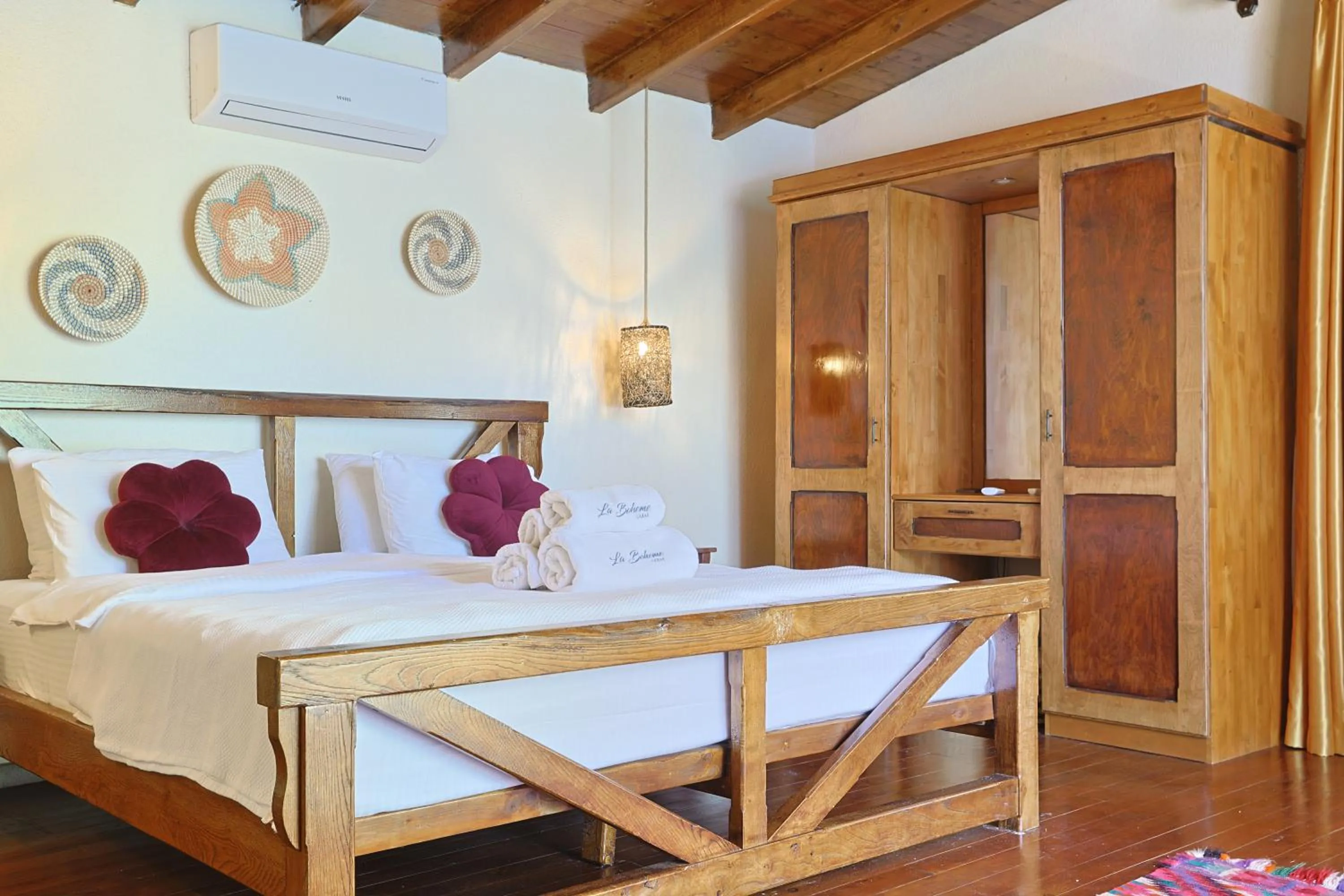 Bed in La Boheme Kabak Adults Only
