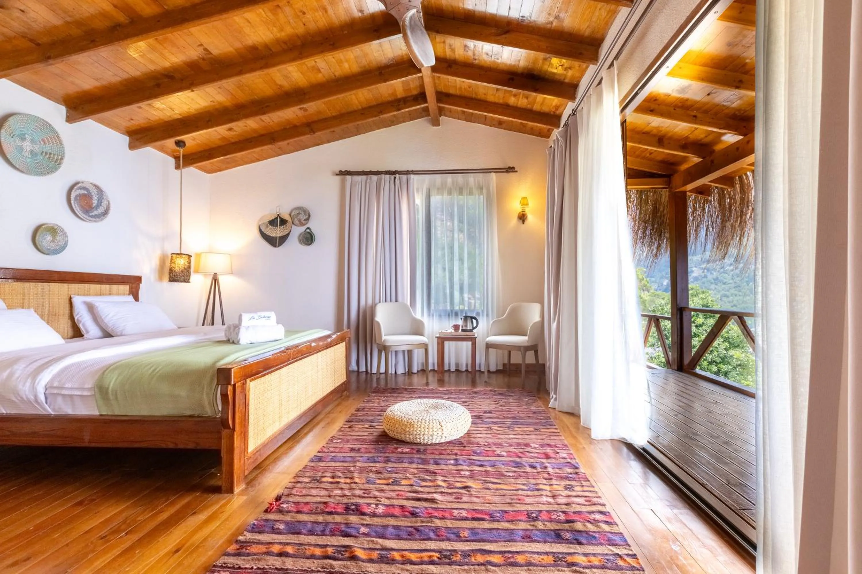Bed in La Boheme Kabak Adults Only