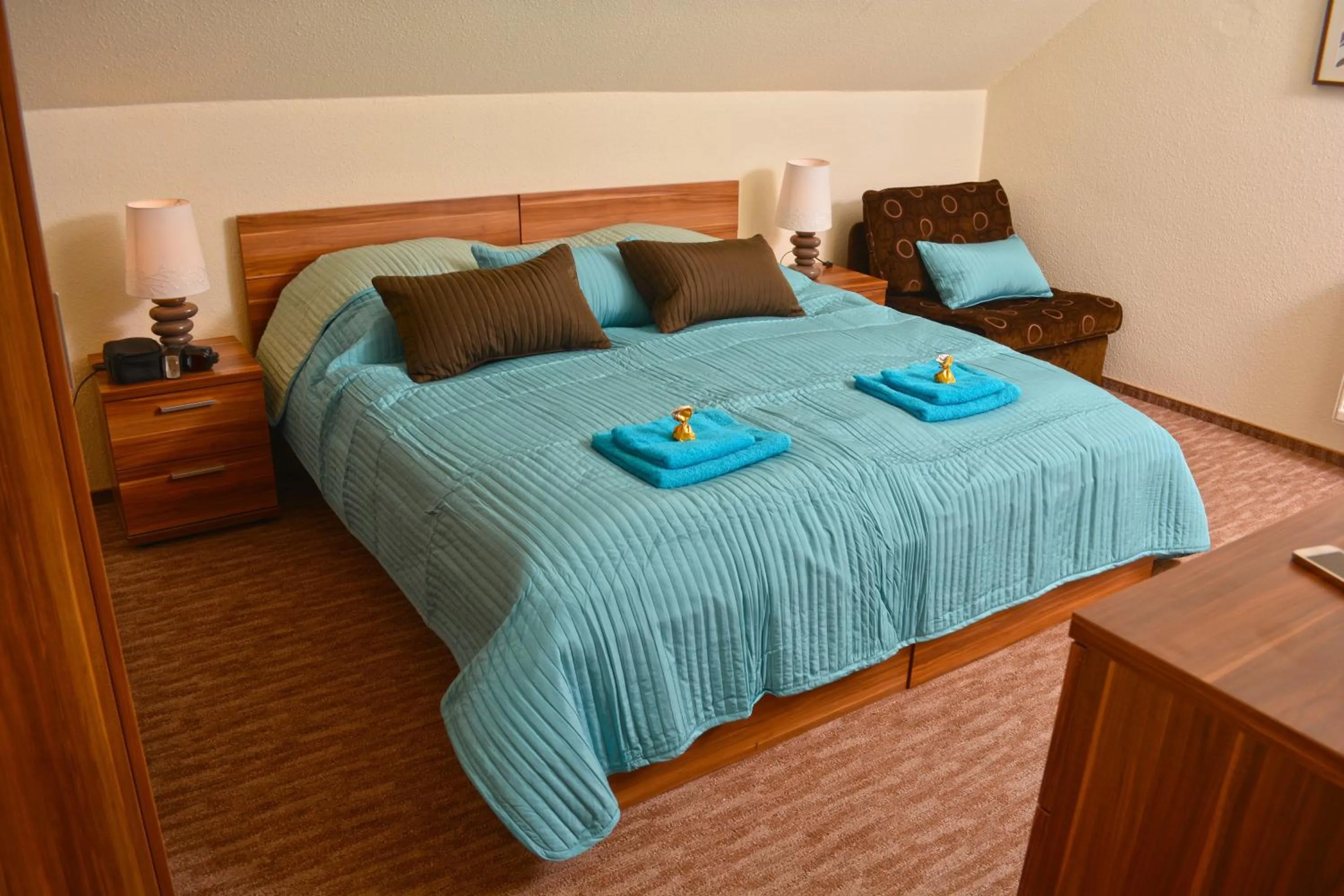 Decorative detail in Airport Glossel Panzió