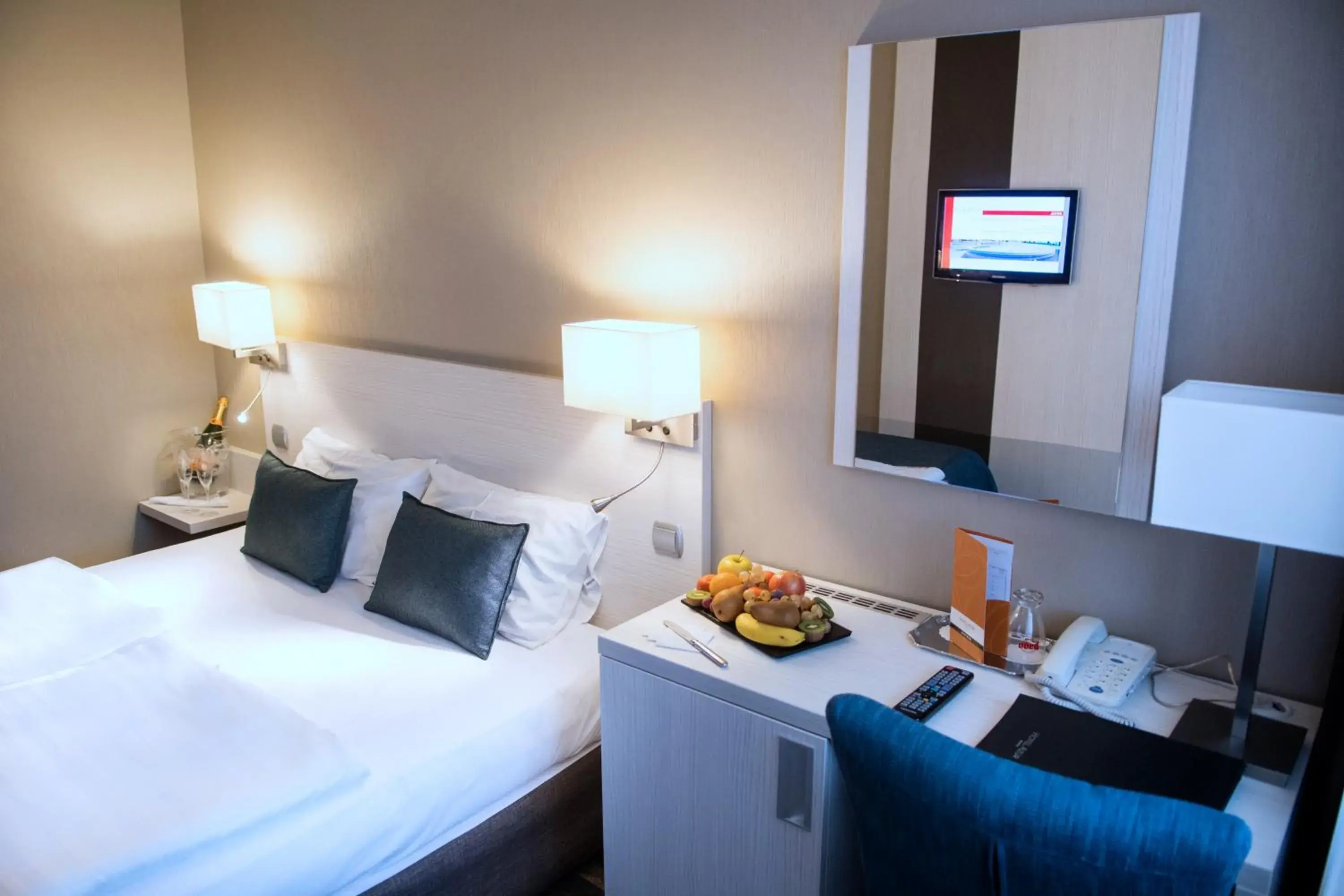 Superior Family Room (2 Adults + 2 Children) in Hotel Azur Siofok Superior Family Room (2 Adults + 2 Children) in Hotel Azur Siofok