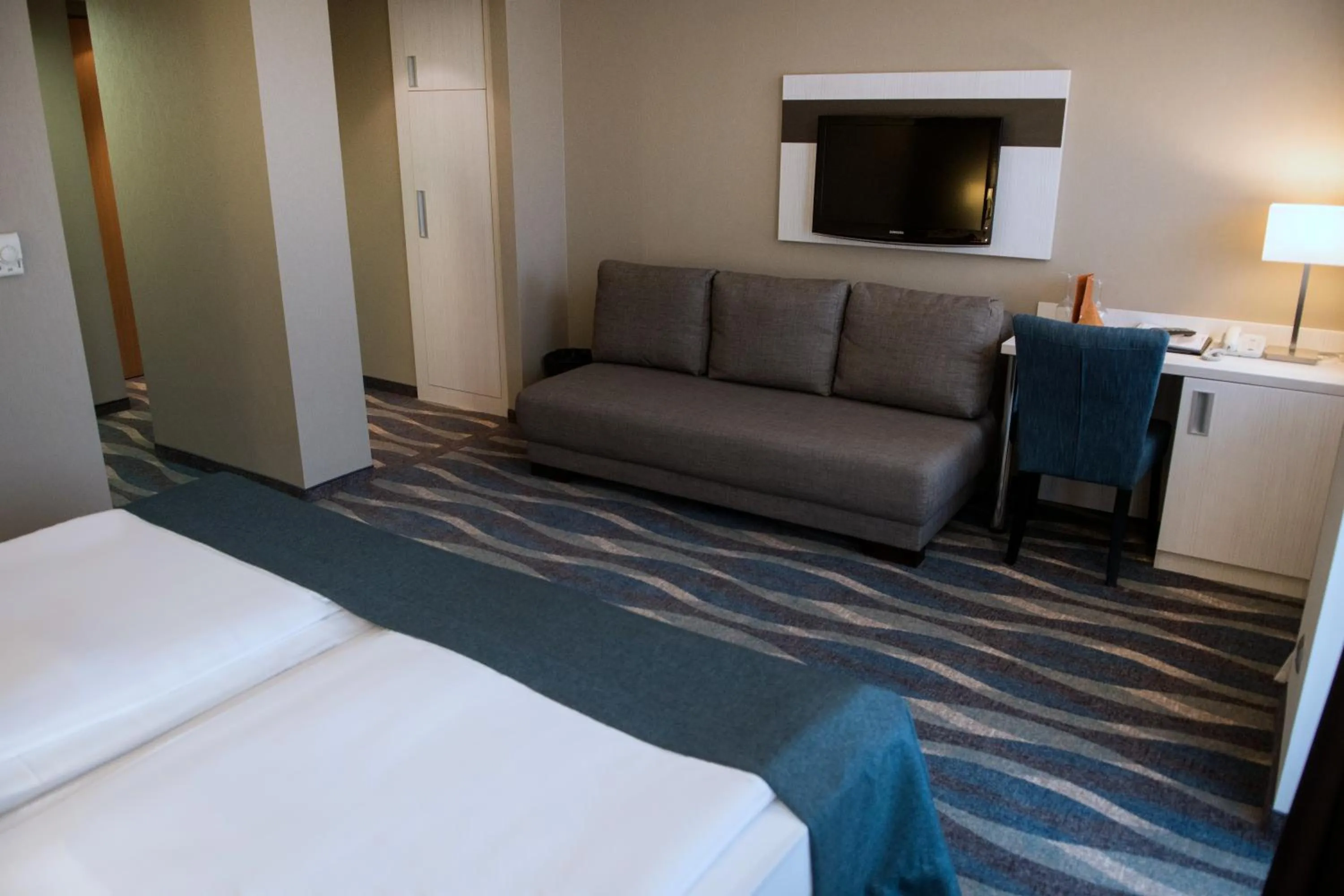 TV and multimedia, Bed in Hotel Azur Siofok