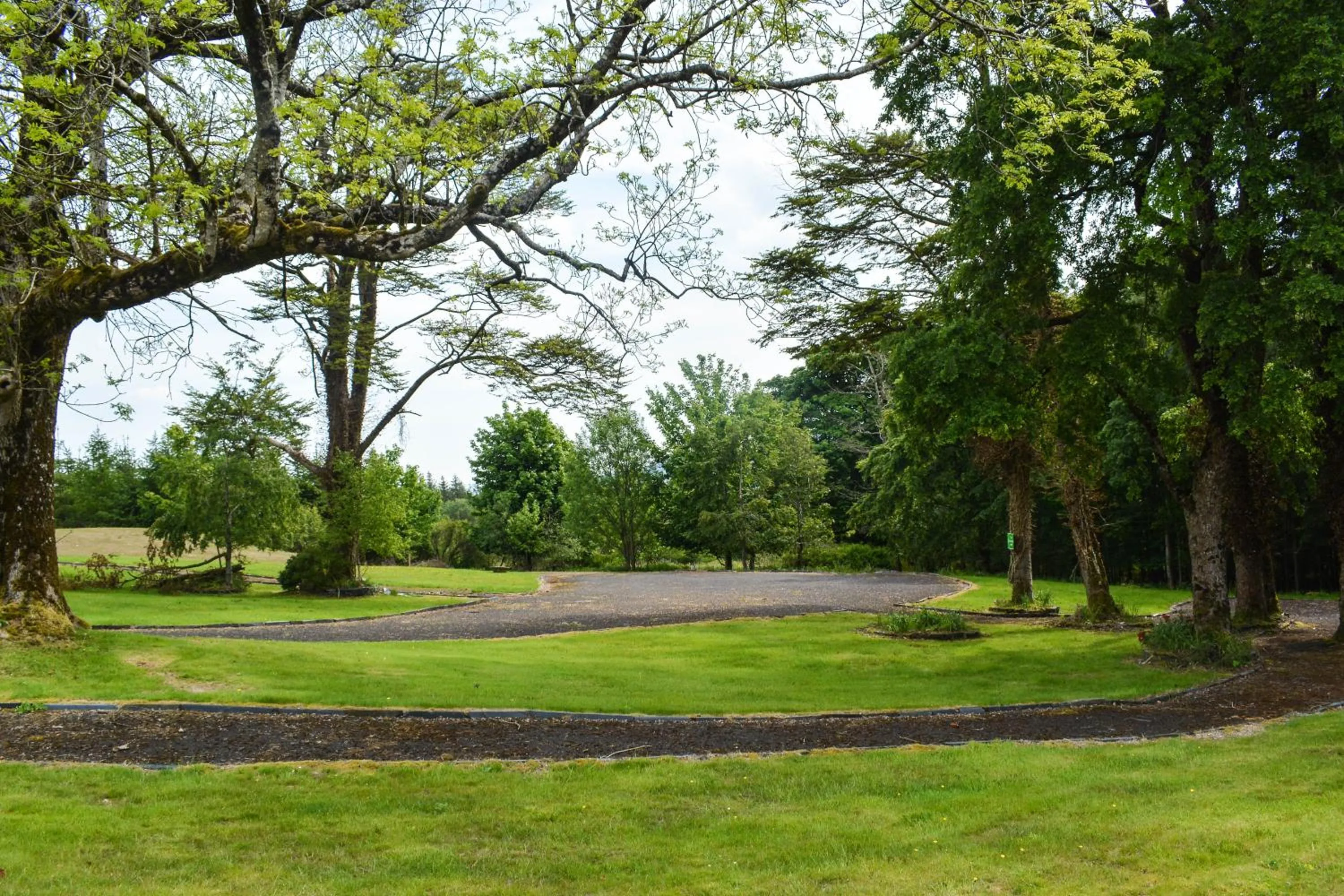 The Cedar Country Hotel