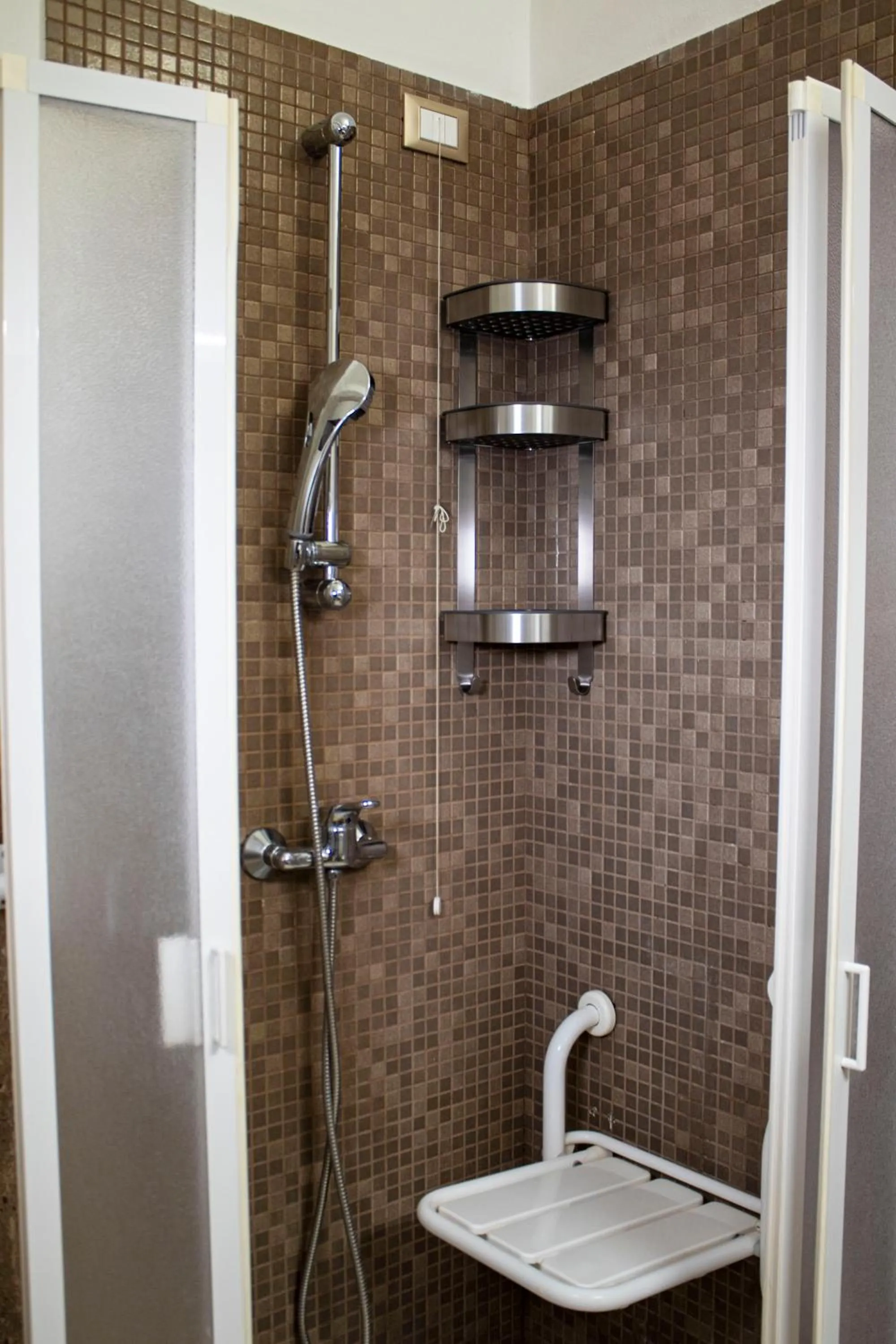 Shower in Palazzo Sant'Elena Historic Hotel