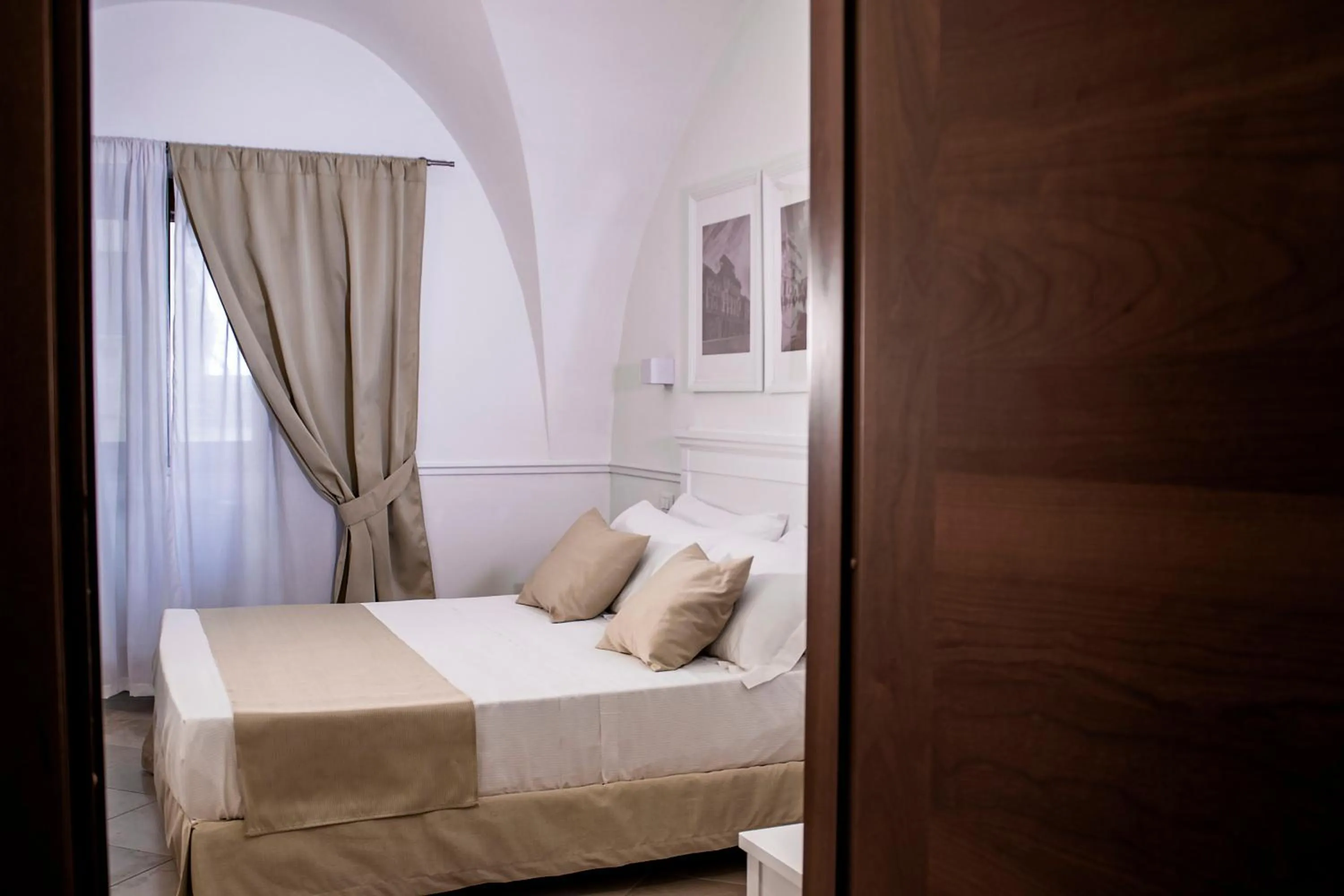 Bedroom, Bed in Palazzo Sant'Elena Historic Hotel