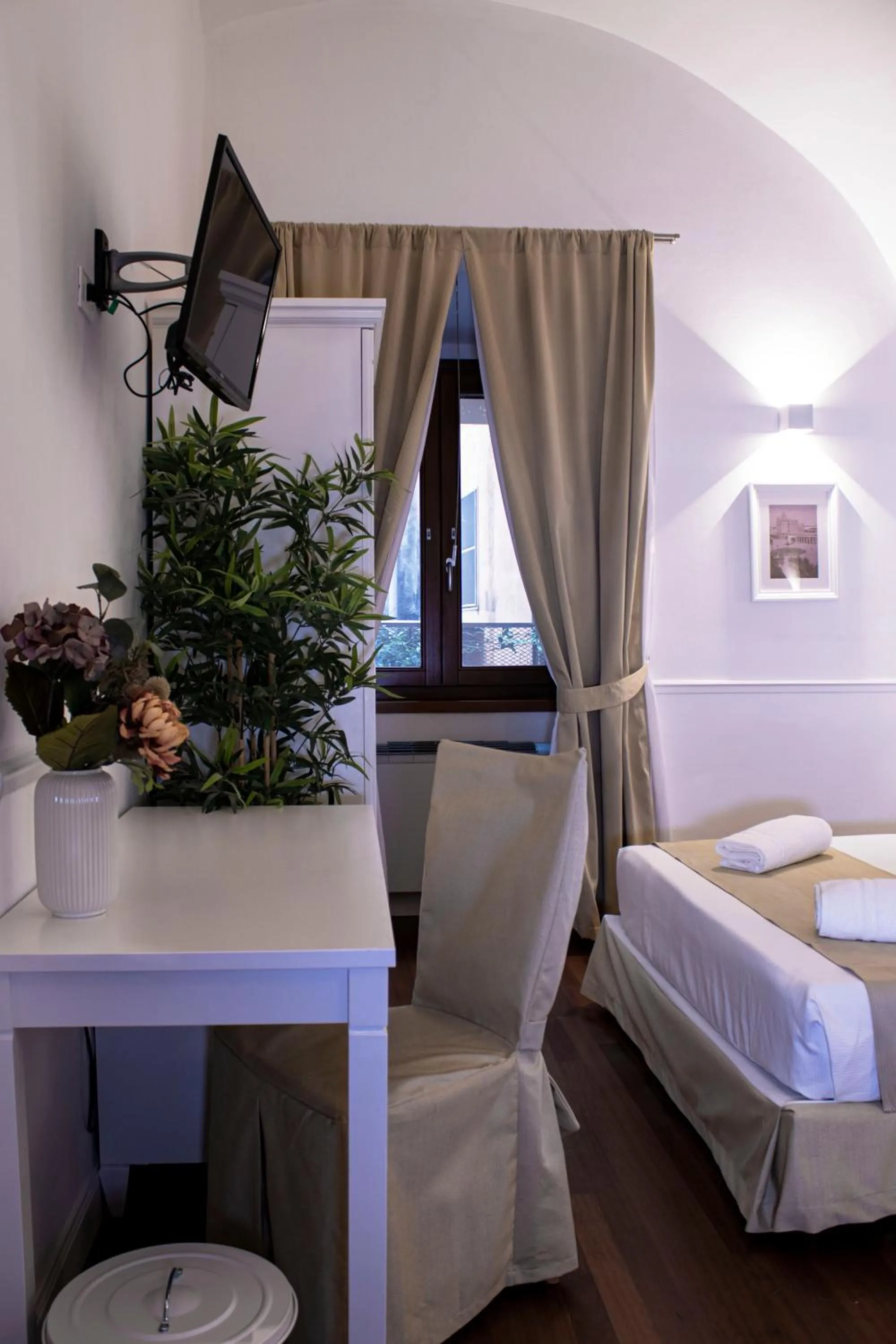 Bedroom, Bed in Palazzo Sant'Elena Historic Hotel